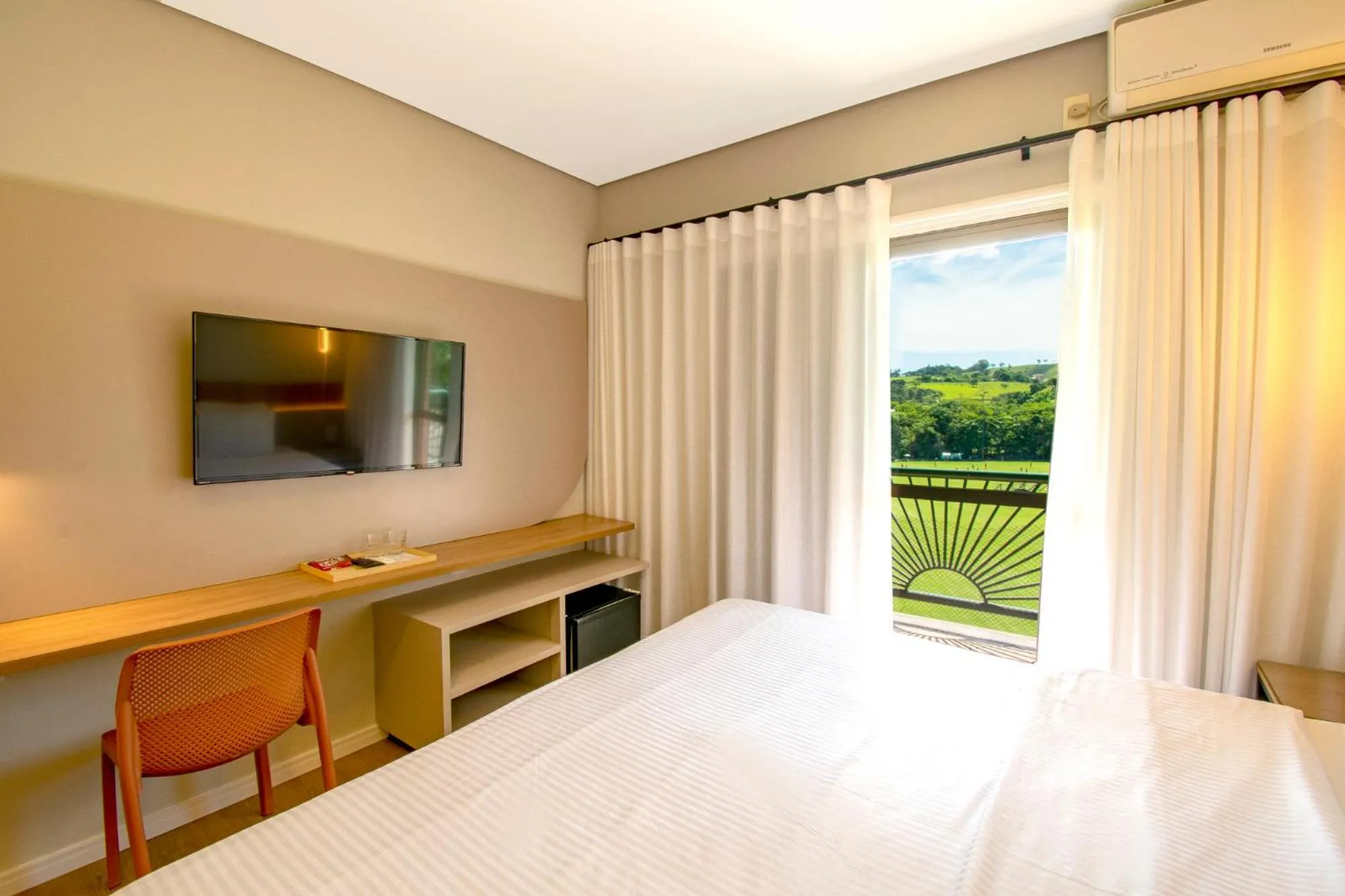 View (from property/room), Bed in Oscar Inn Eco Resort