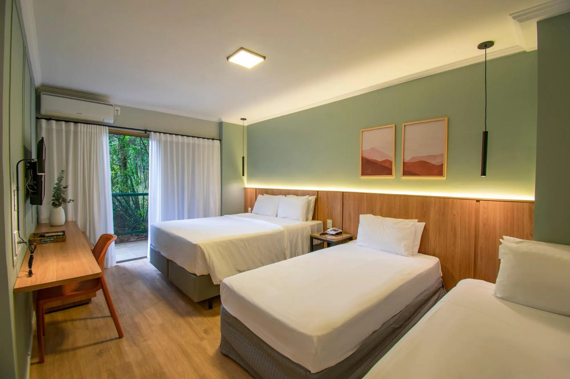 Bedroom, Bed in Oscar Inn Eco Resort