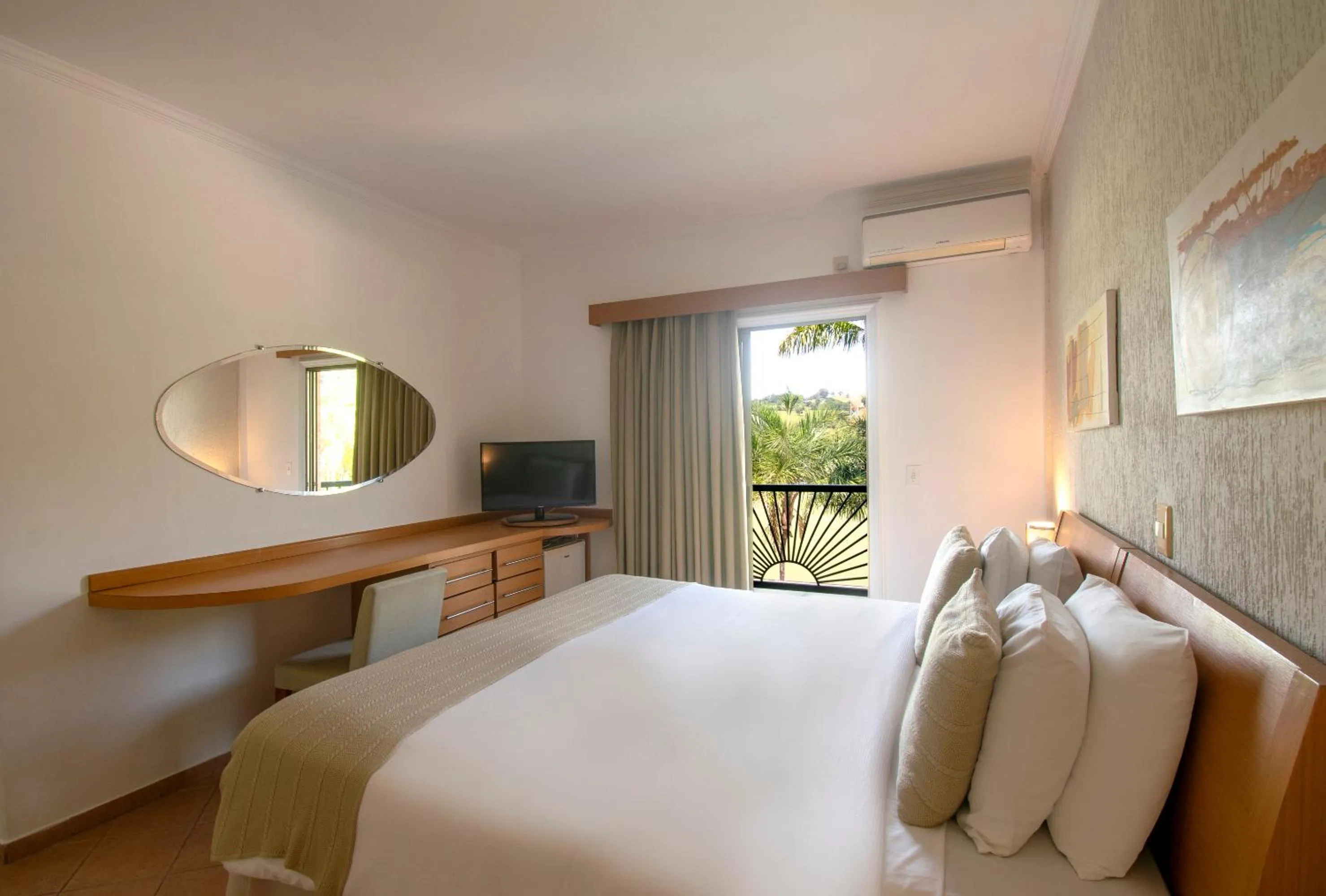 Bedroom, Bed in Oscar Inn Eco Resort