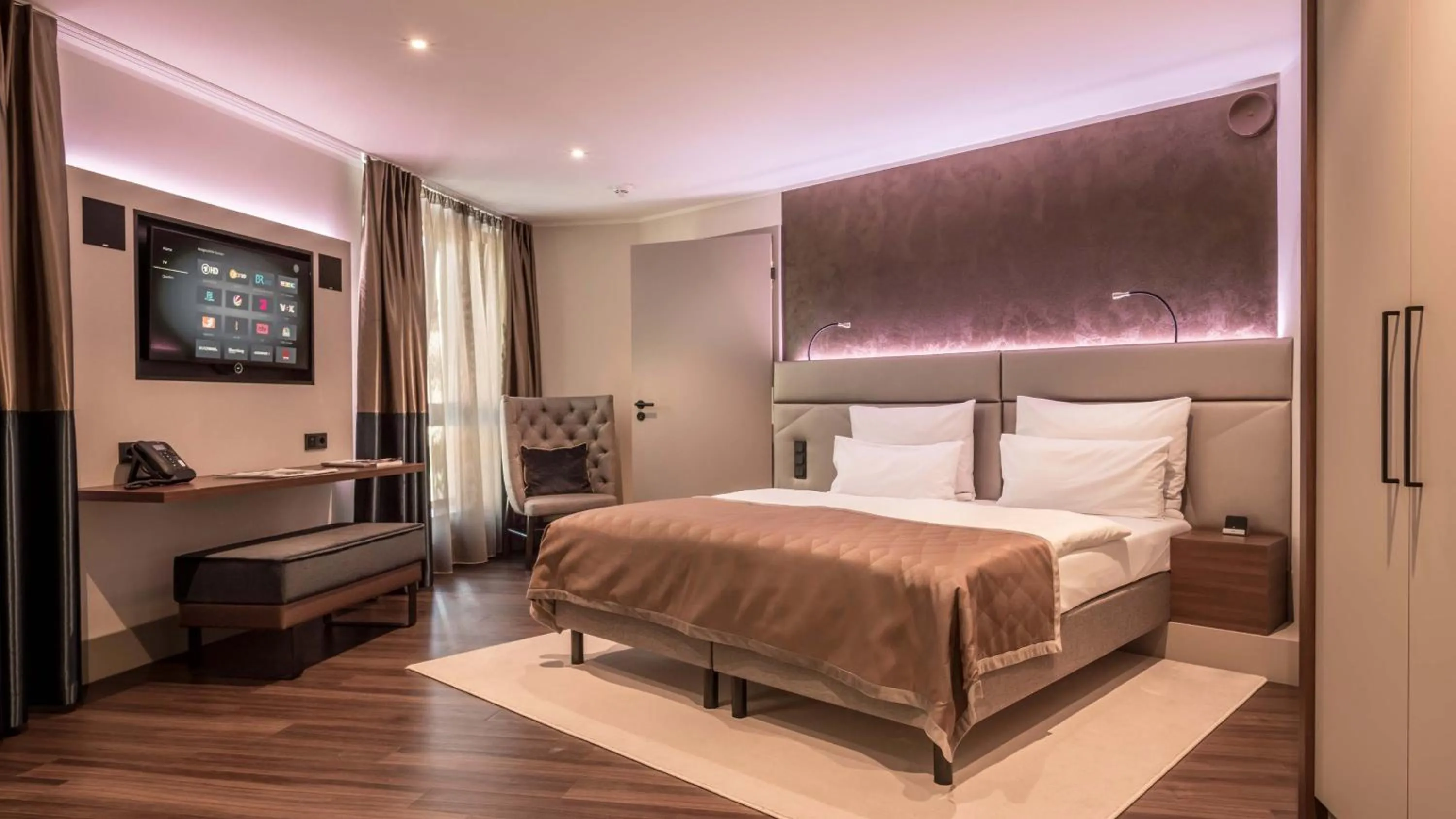 Bed in Innspire Hotel