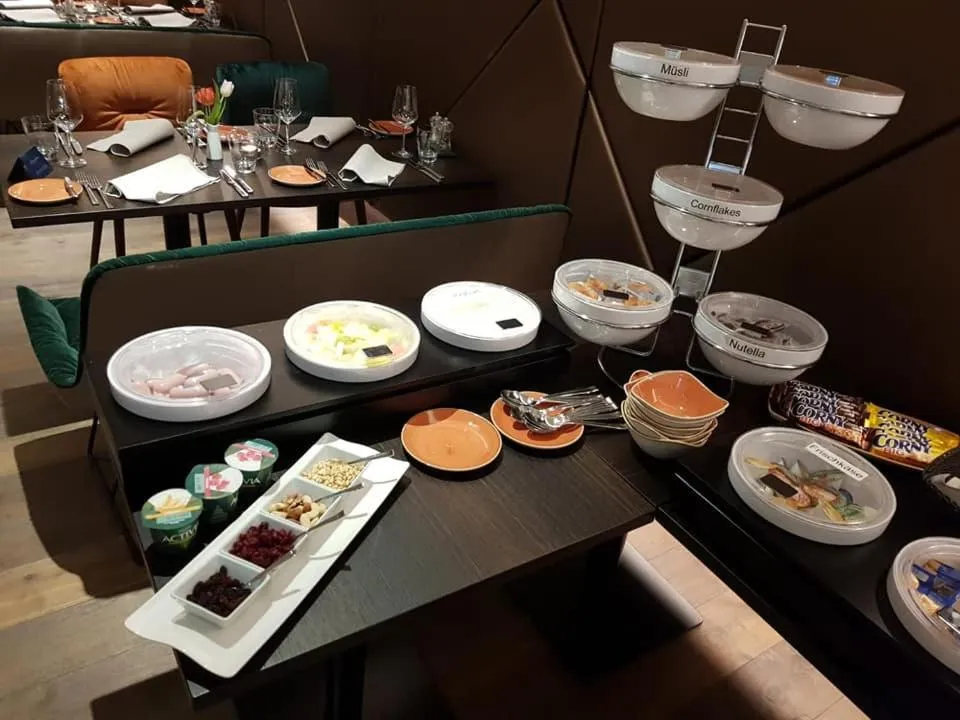 Restaurant/places to eat in Innspire Hotel