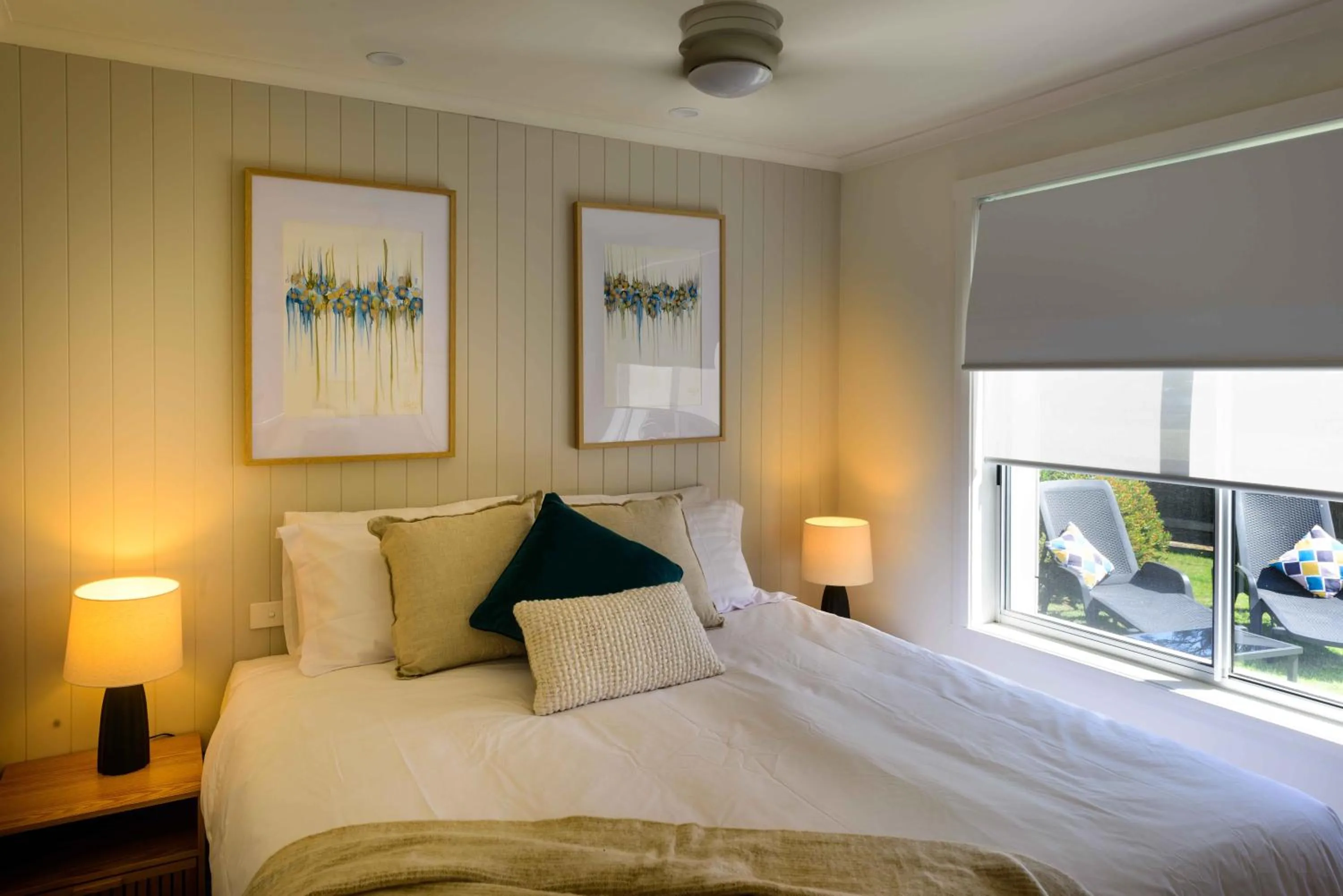 Bedroom, Bed in Georges Bay Apartments