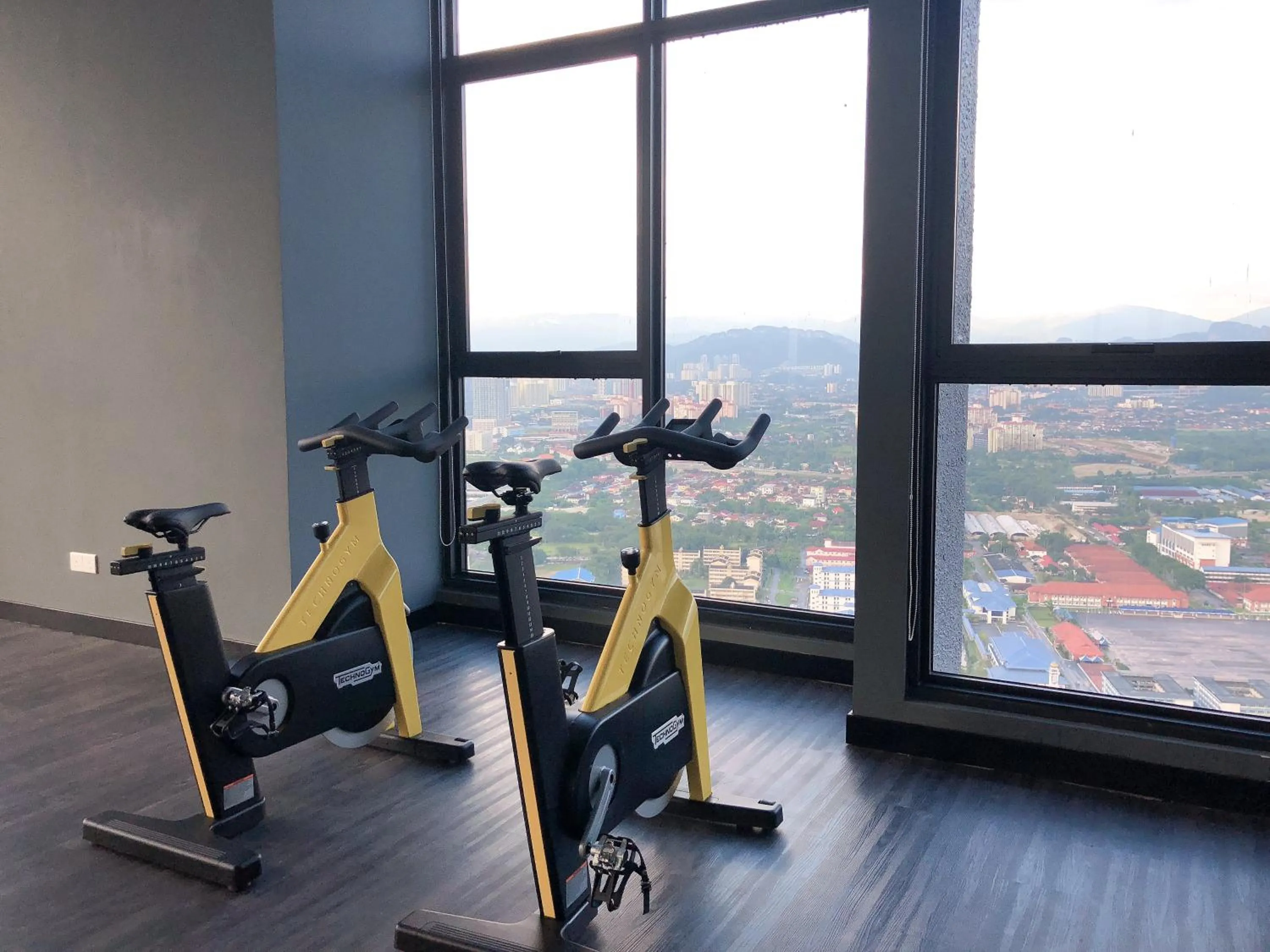 Fitness centre/facilities in Expressionz Suites, KLCC by Ozfun