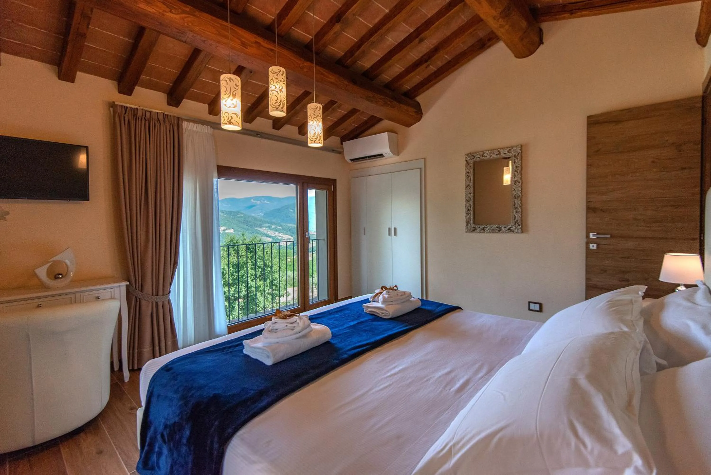 Bedroom, Bed in Borgo di Villa Cellaia Resort & SPA