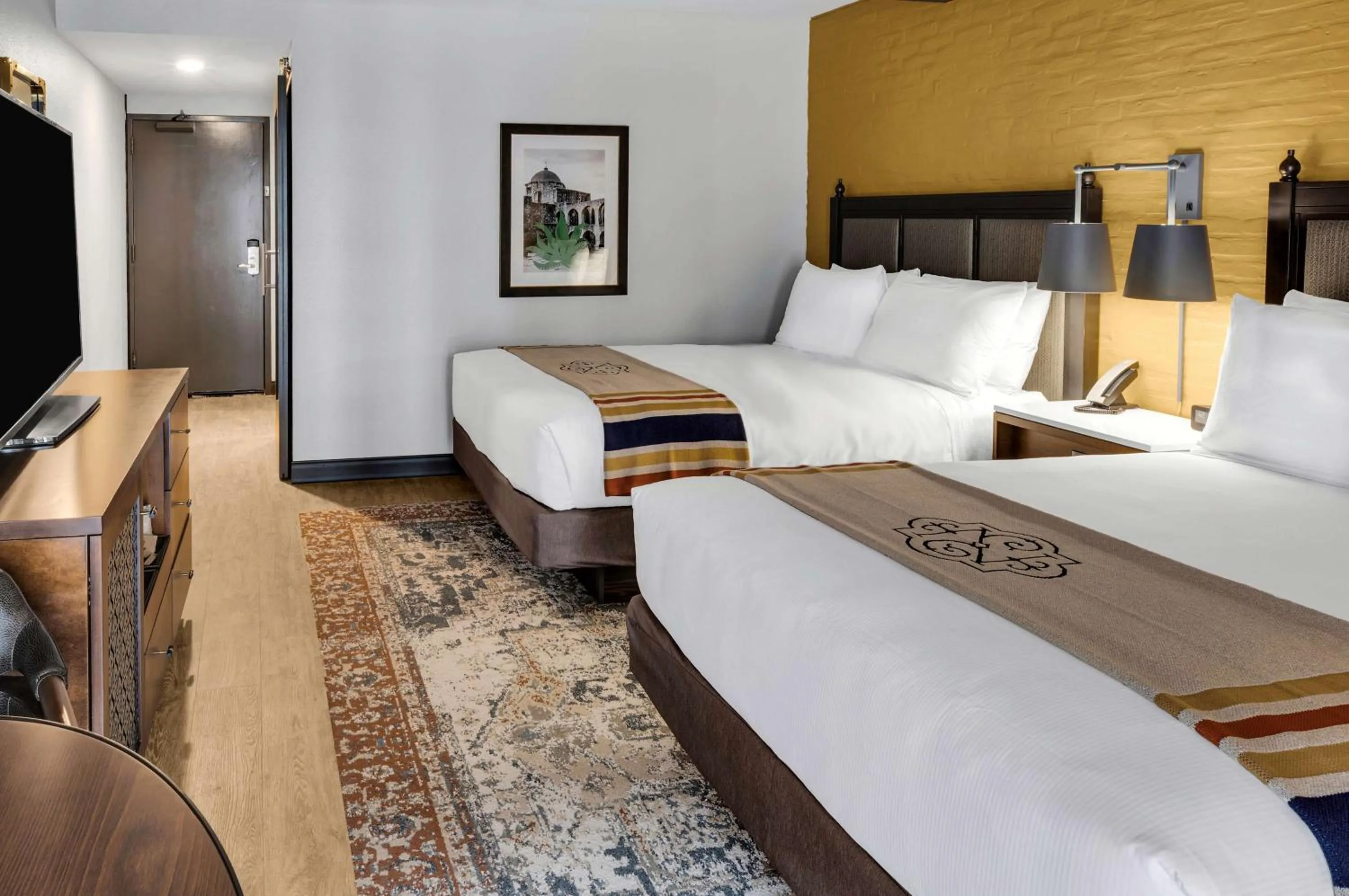 Bed in Estancia del Norte San Antonio, A Tapestry Hotel by Hilton