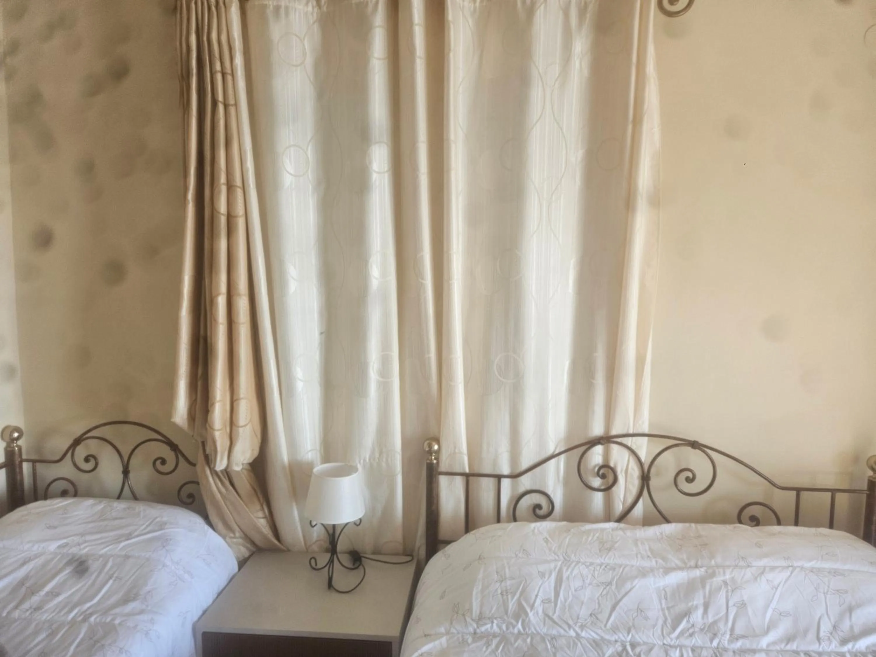 Bed in Fiore Hill Sea View Studios