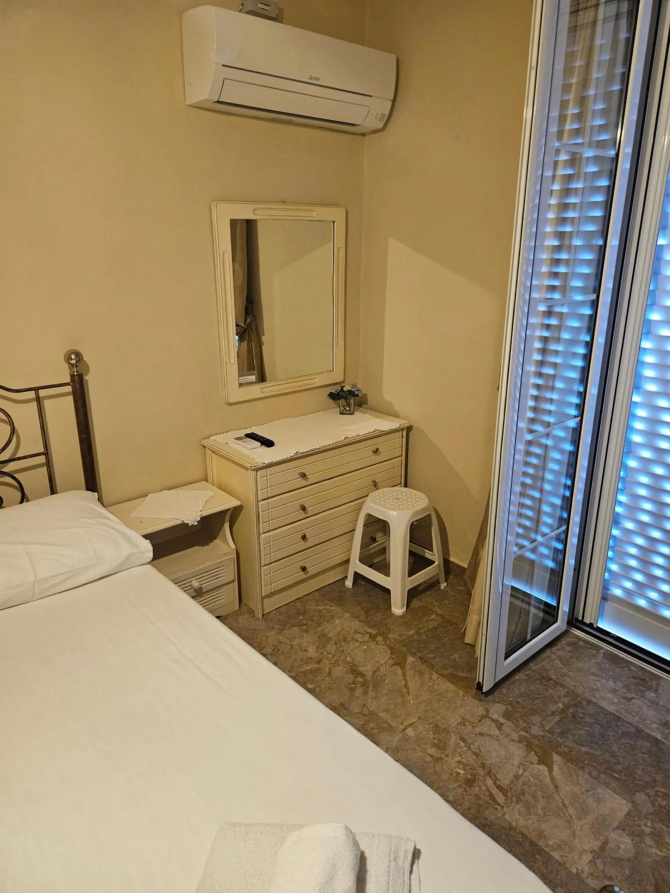 Fiore Hill Sea View Studios