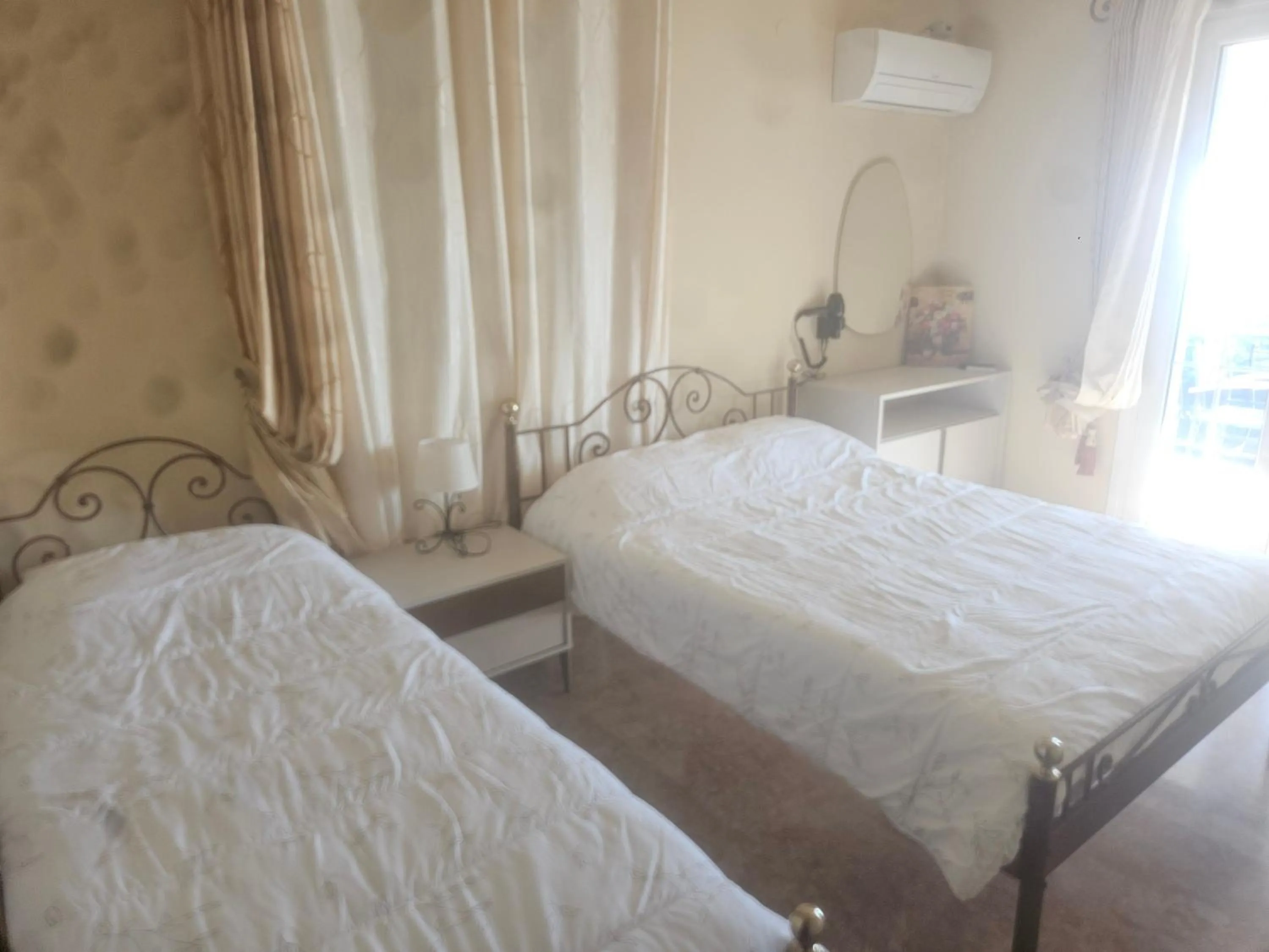 Bed in Fiore Hill Sea View Studios