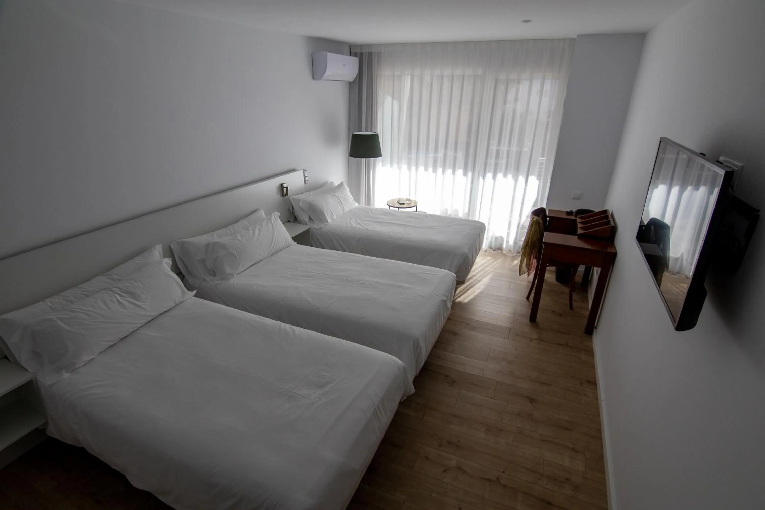 TV and multimedia, Bed in Hotel hcp