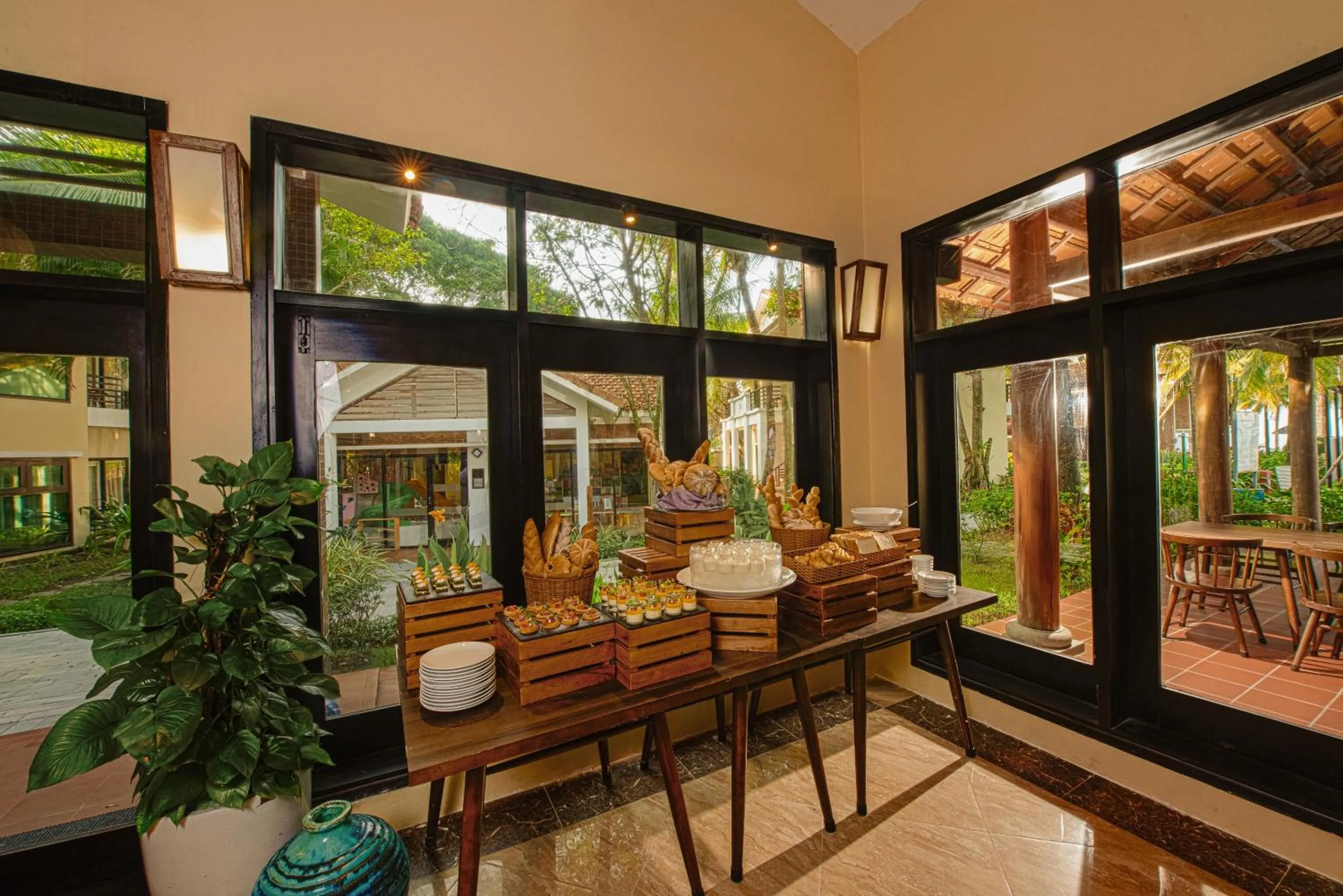 Famiana Resort & Spa - Breakfast is served as Brunch 6AM30 to 1PM