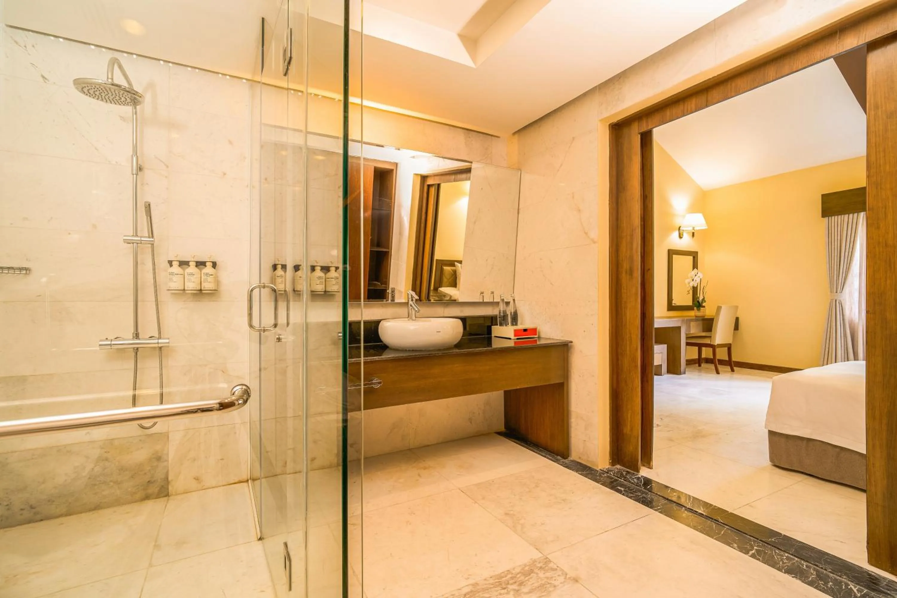 Famiana Resort & Spa - Breakfast is served as Brunch 6AM30 to 1PM