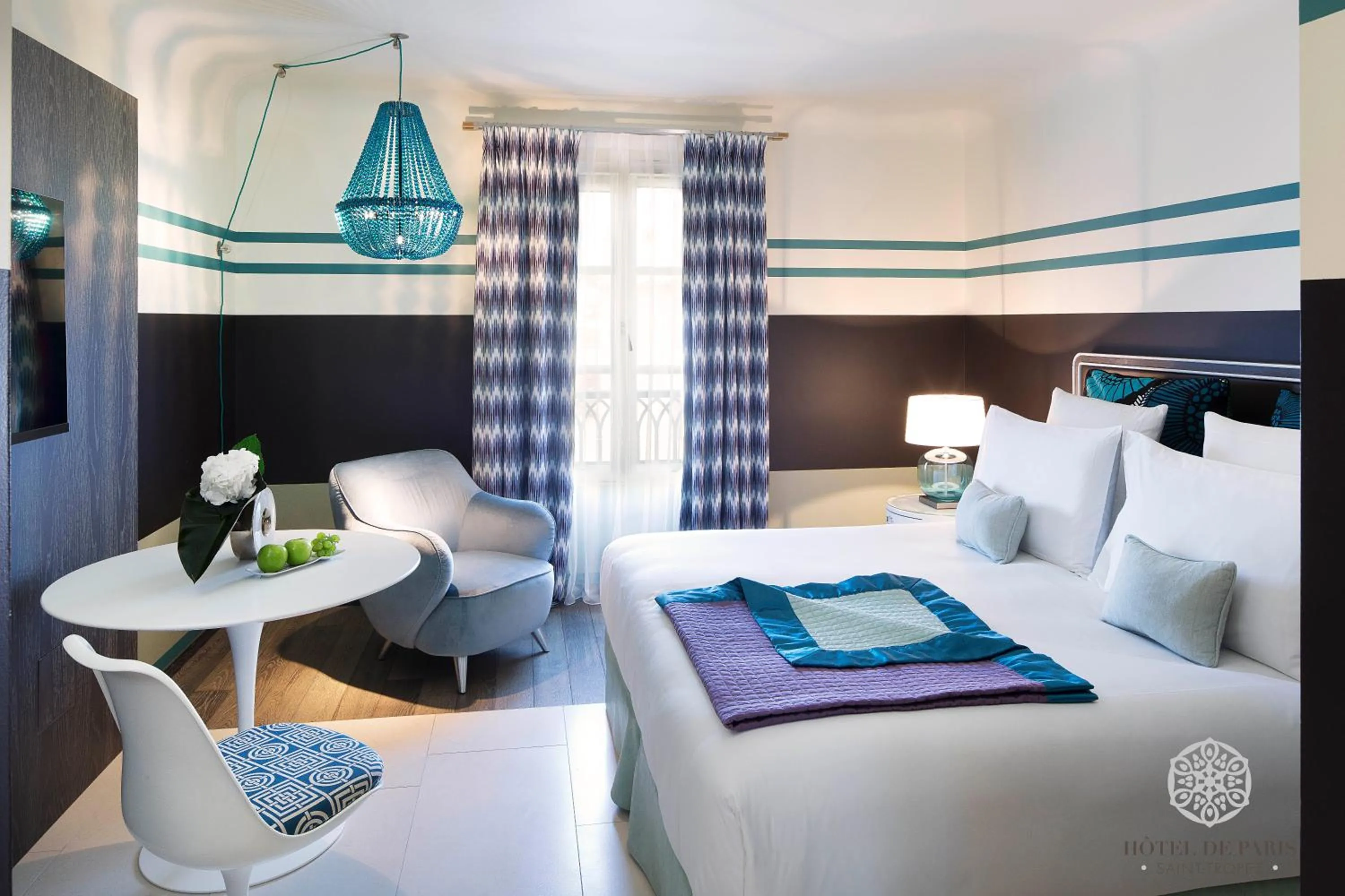 Photo of the whole room, Bed in Hôtel de Paris Saint-Tropez