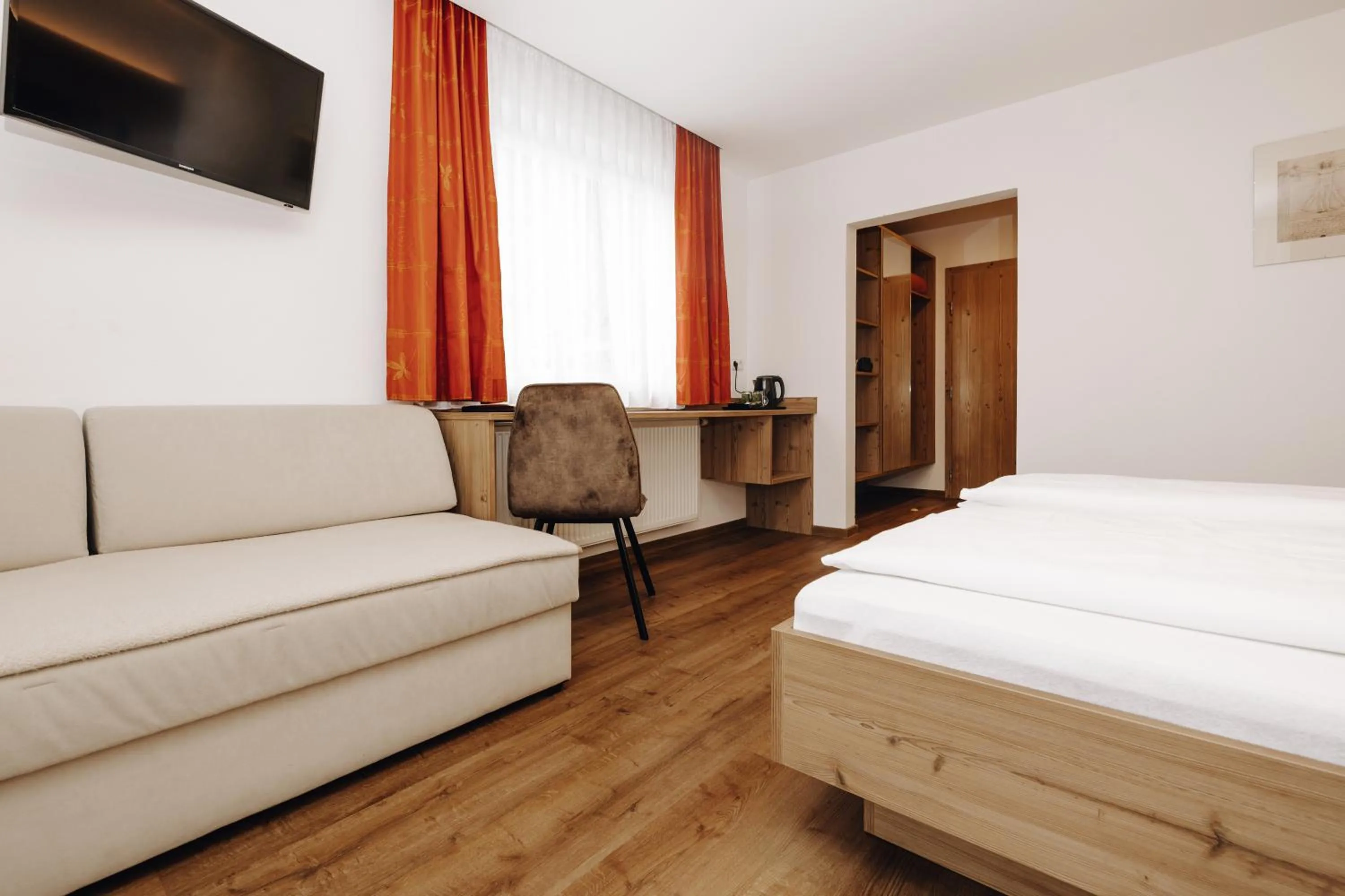 Bed in Hotel Garni Tannenhof