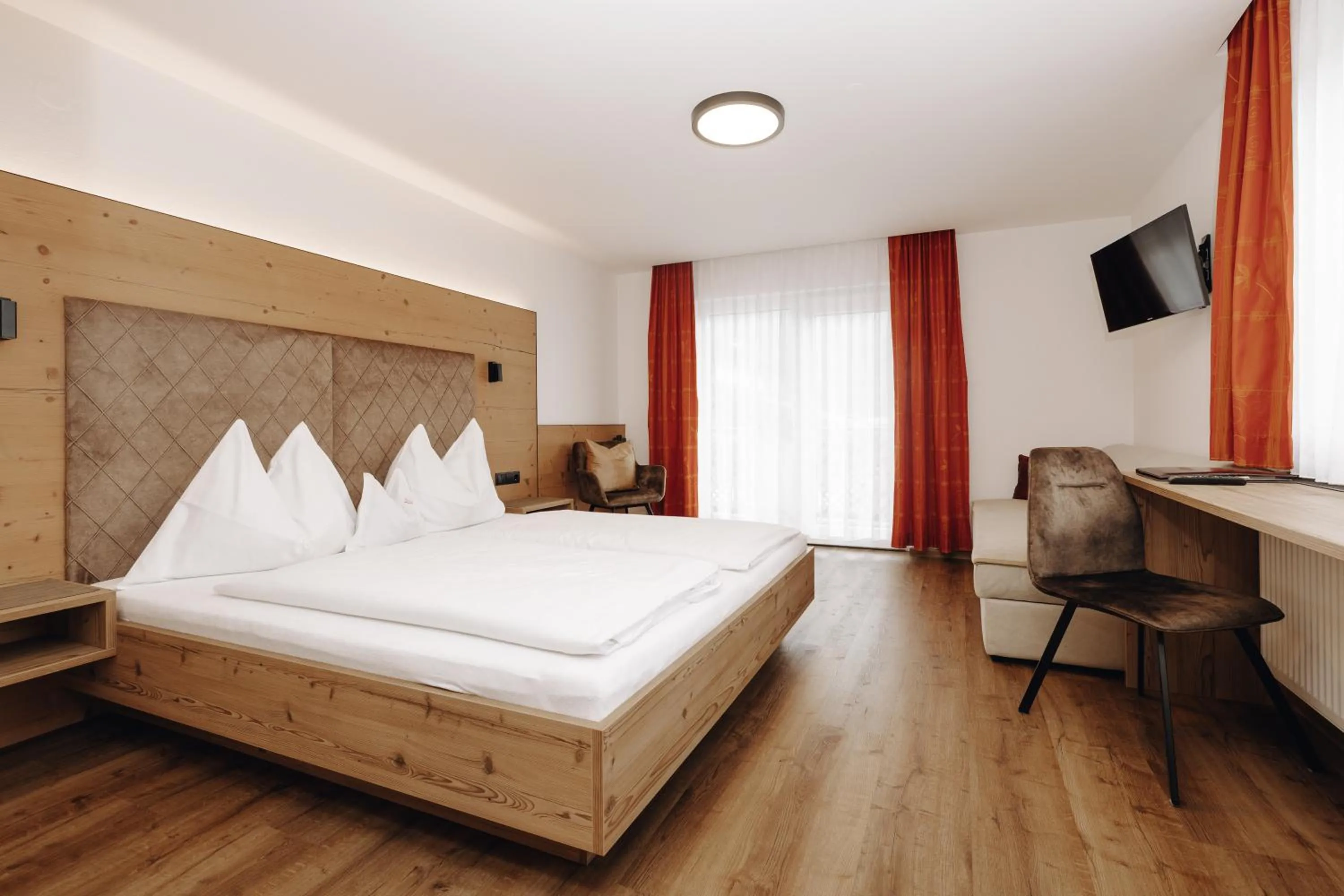 Bed in Hotel Garni Tannenhof