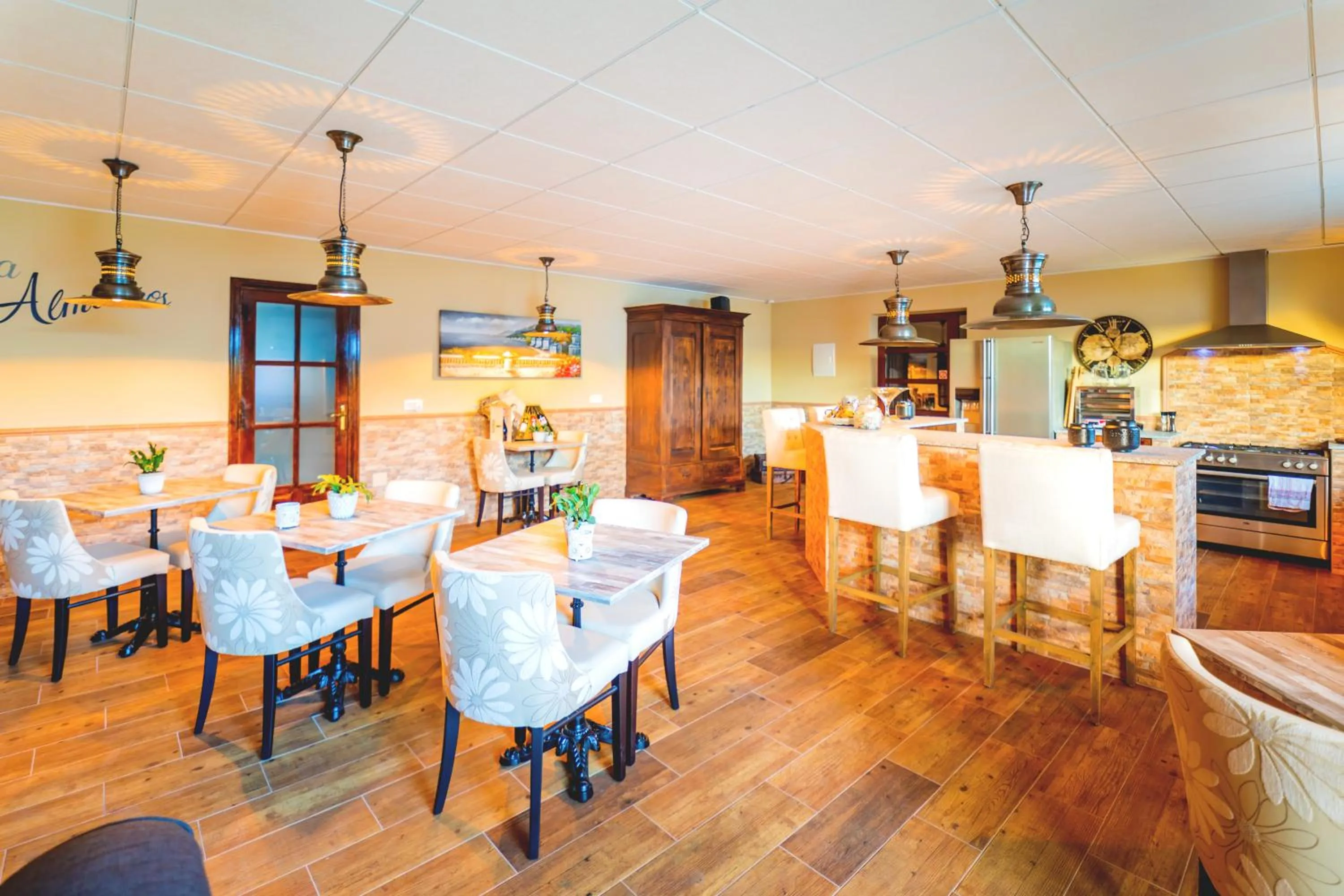 Communal kitchen in Casa Almendros