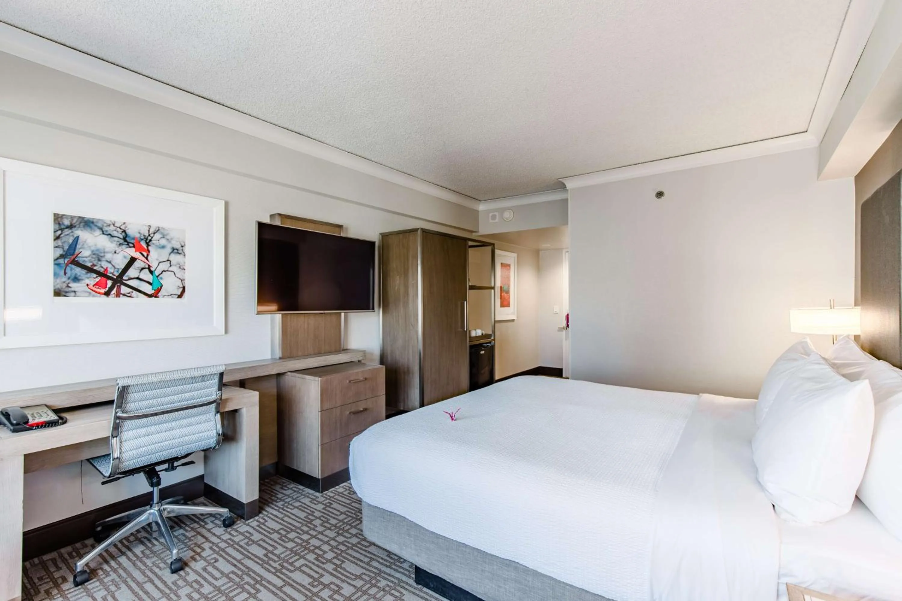 Bedroom, Bed in Coast Seattle Downtown Hotel by APA