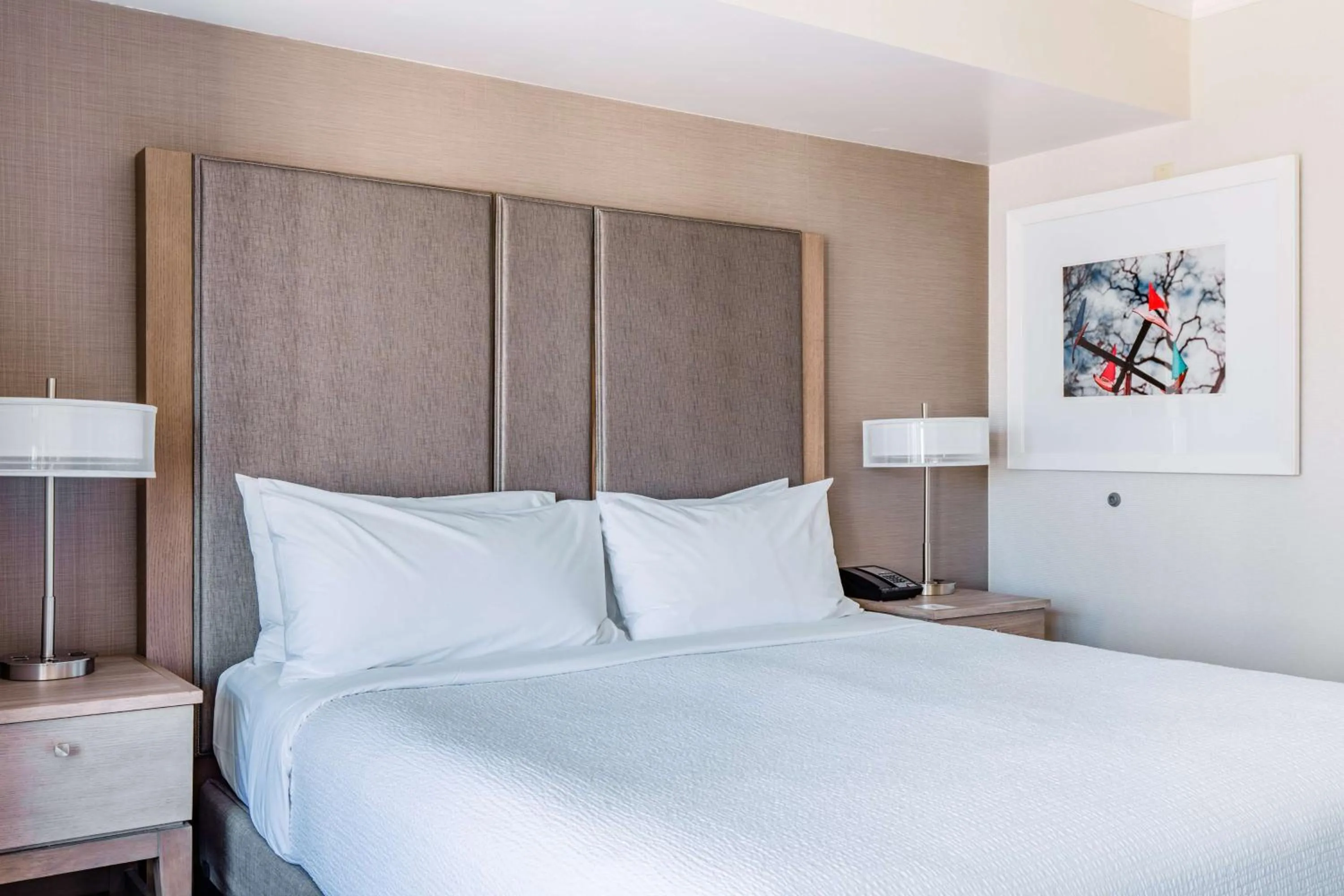 Bedroom, Bed in Coast Seattle Downtown Hotel by APA