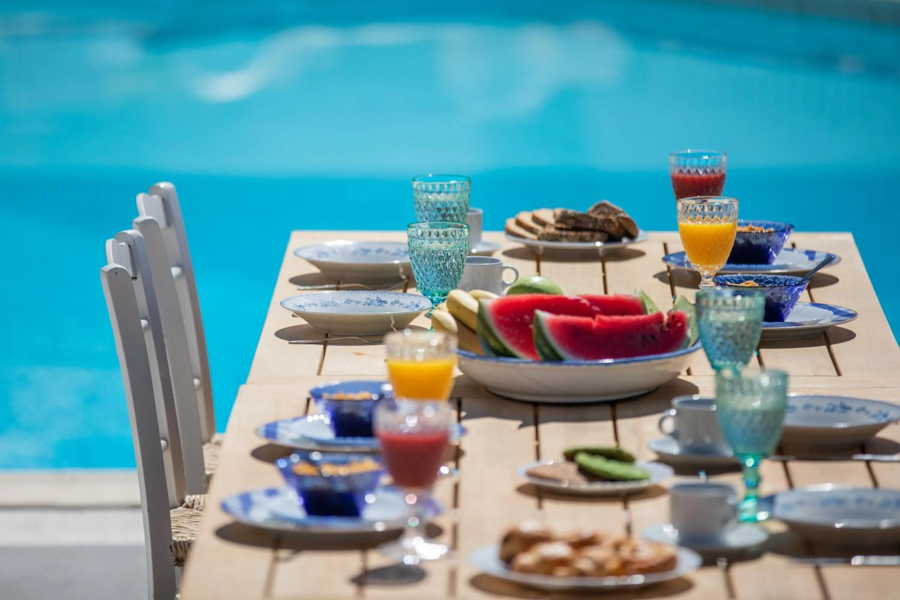 Food and drinks in Garbis Villas & Apartments