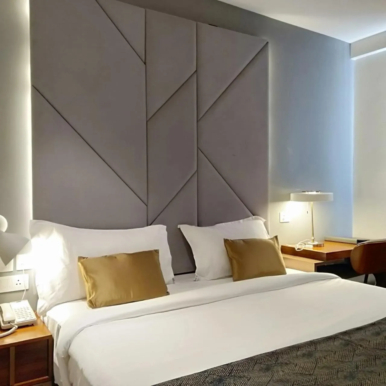 Decorative detail, Bed in De Mandarin