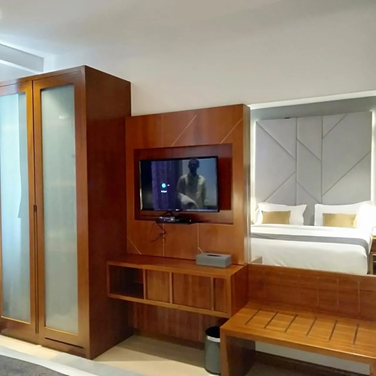 TV and multimedia, Bed in De Mandarin