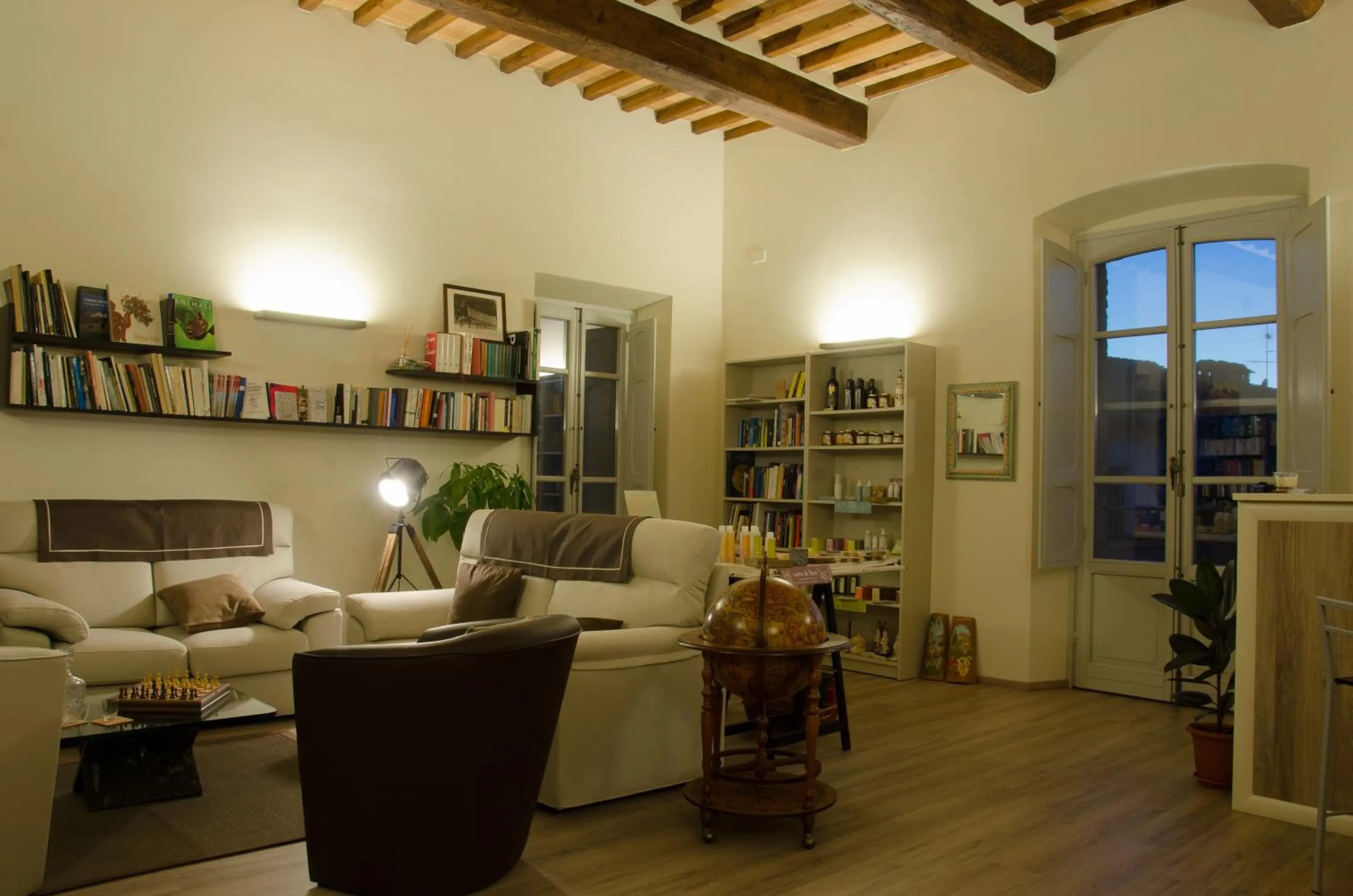 On-site shops in Antico Sipario Boutique Hotel, BW Signature Collection