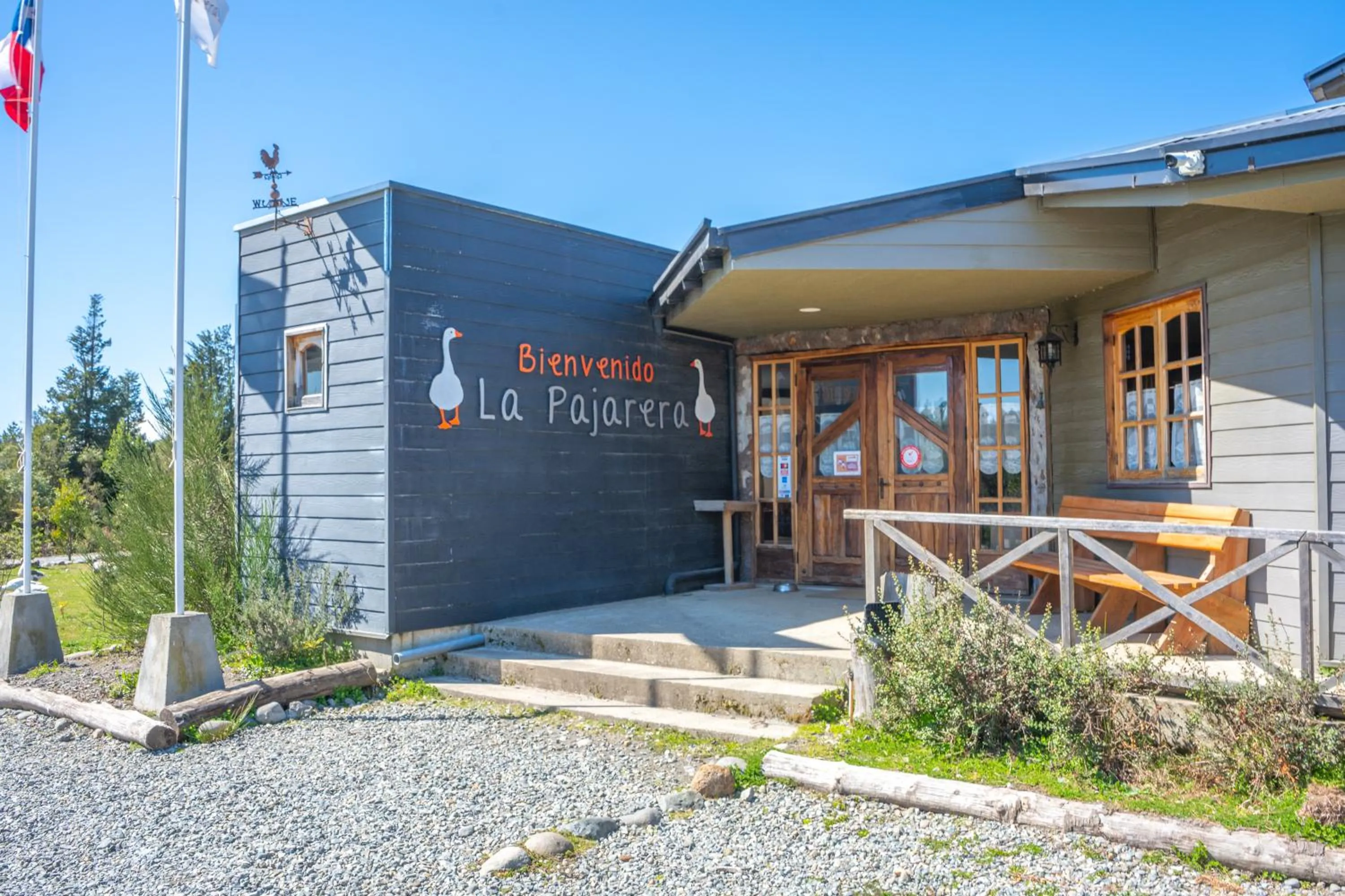 Facade/entrance in Parque la Pajarera