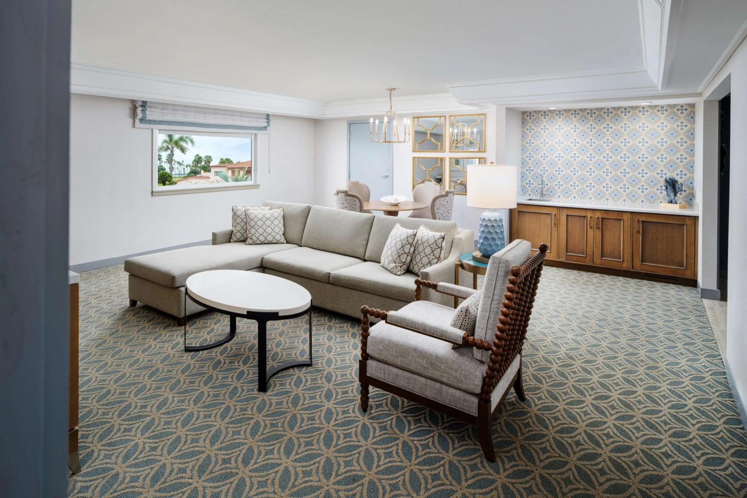 Living room in Hilton Santa Barbara Beachfront Resort