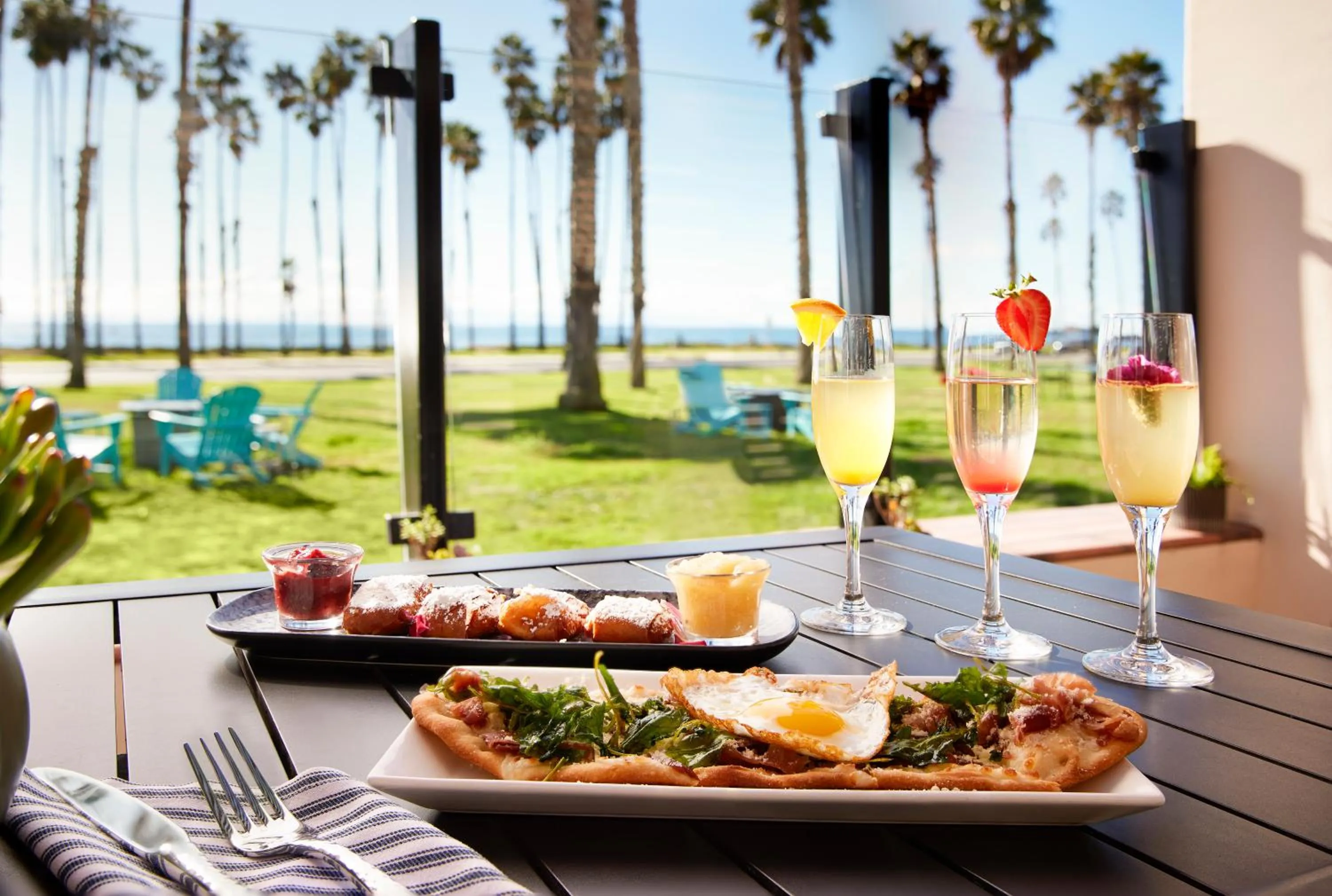 Breakfast in Hilton Santa Barbara Beachfront Resort