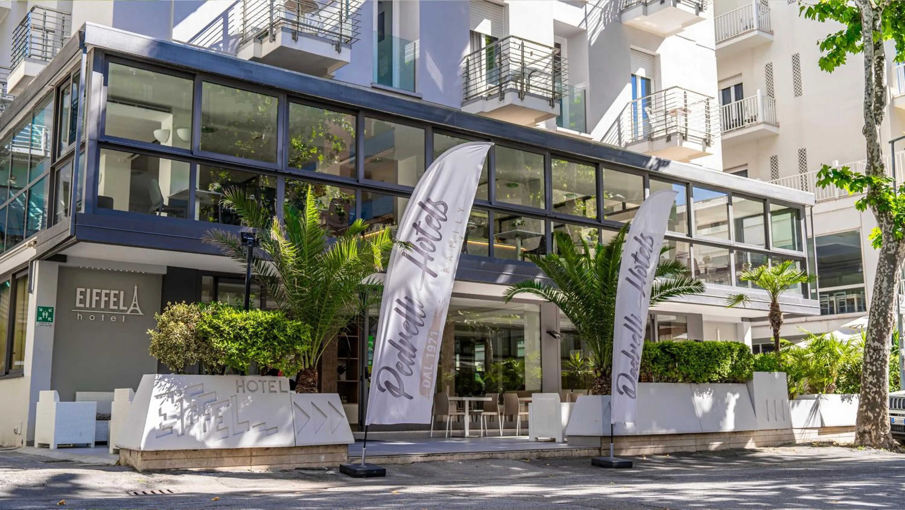 Property building in Hotel Eiffel