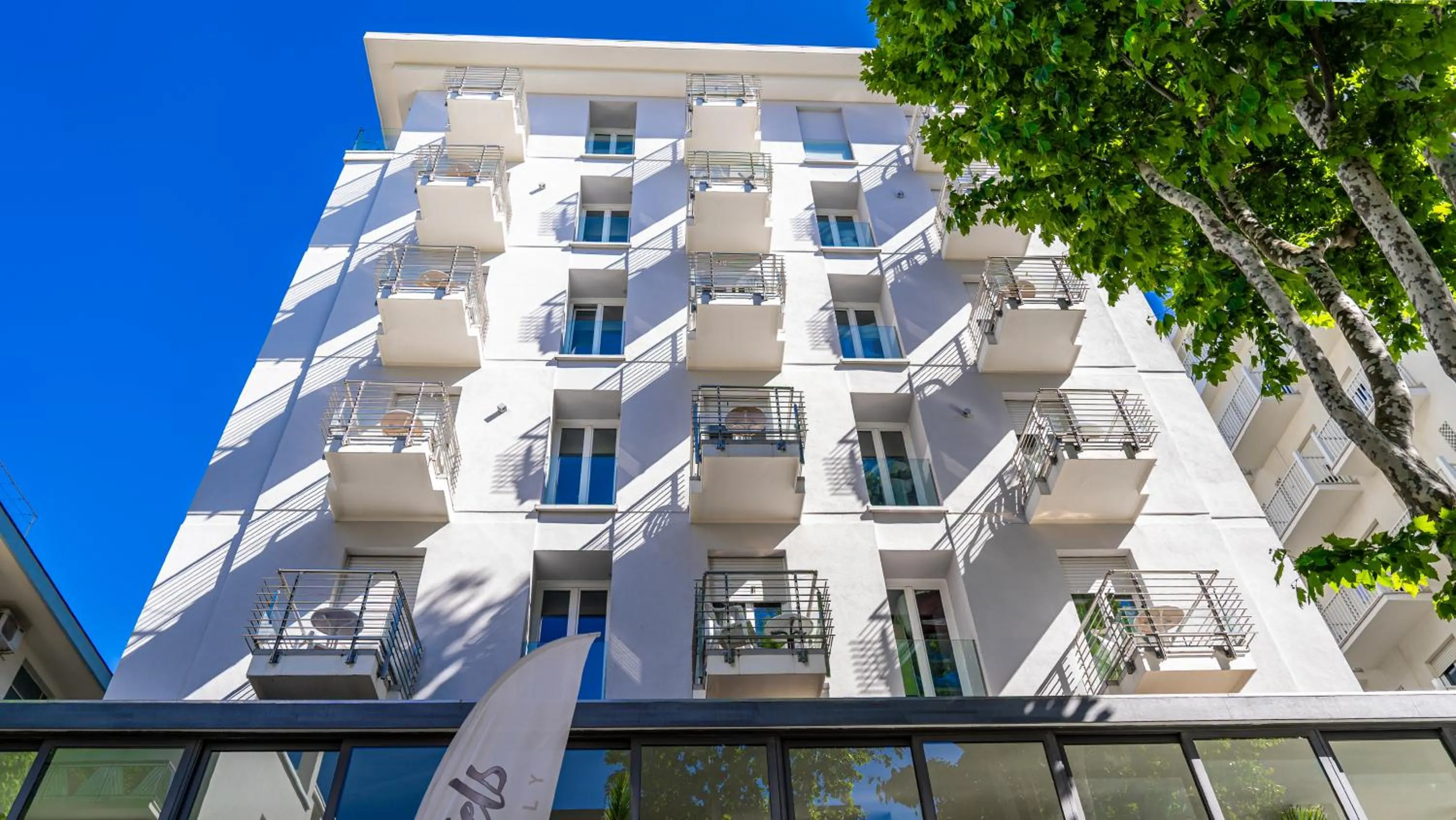 Property building in Hotel Eiffel