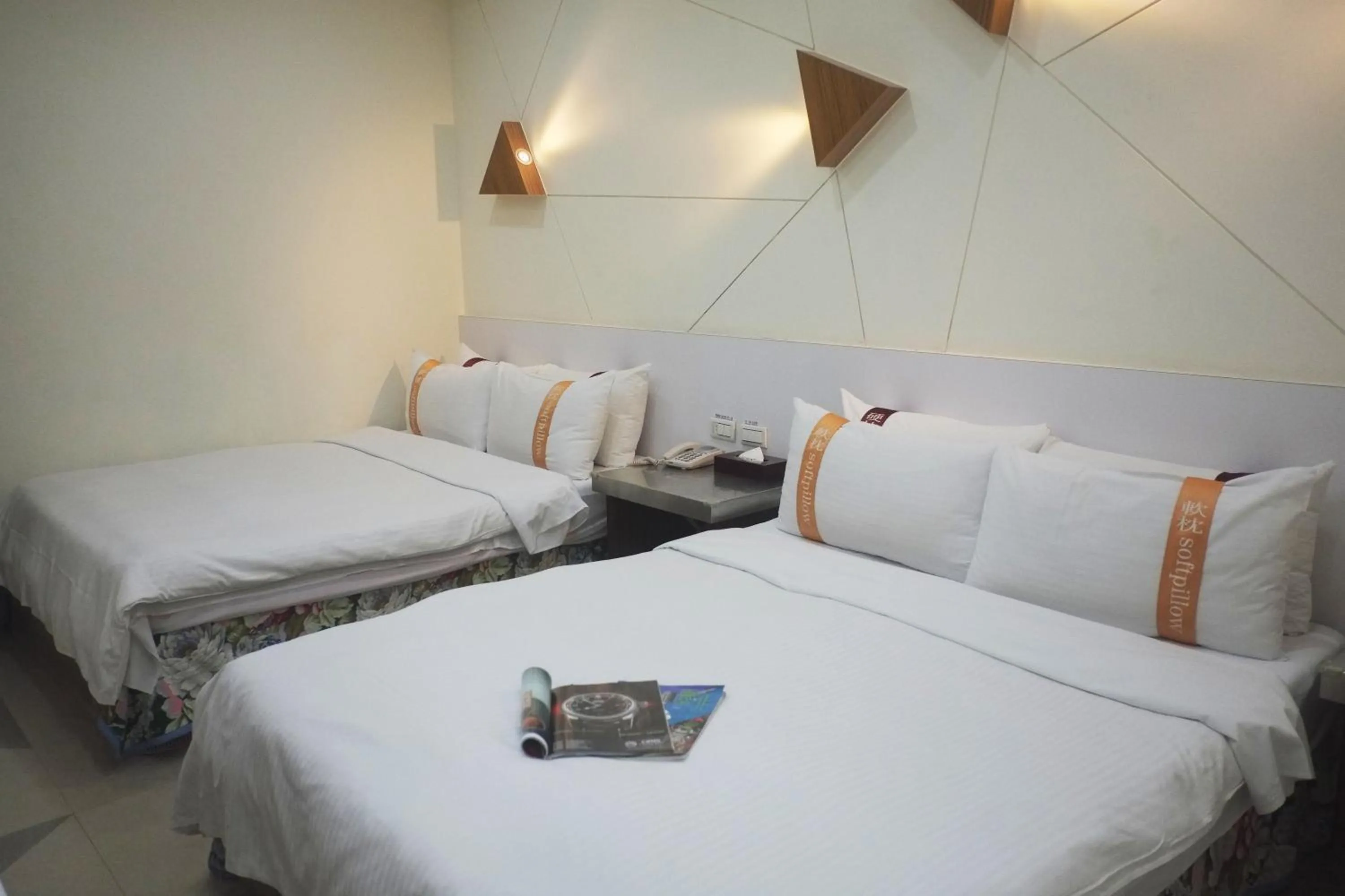 Photo of the whole room, Bed in 柜富賓王旅店-台北館 Giant Rich King Plaza Hotel