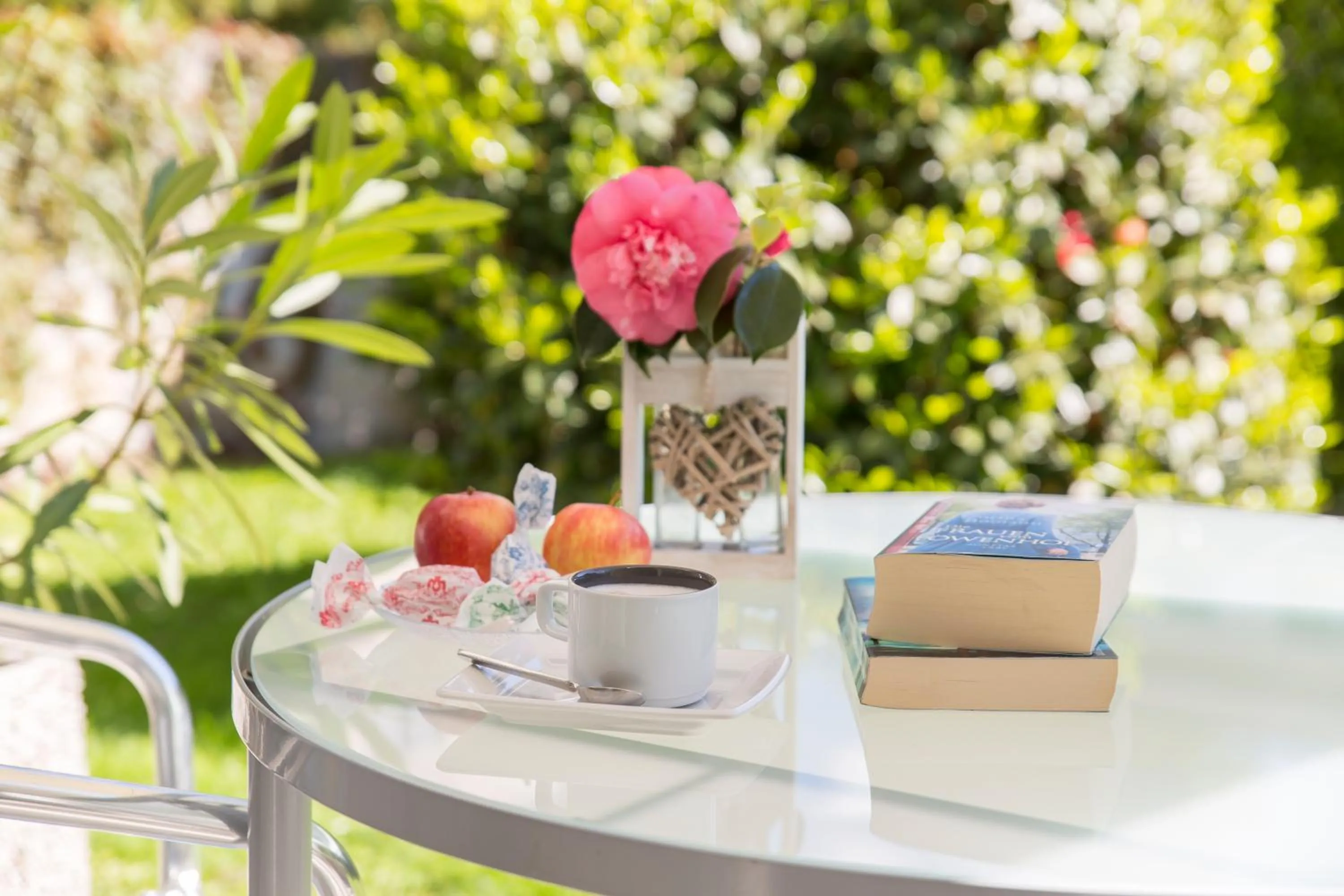 Property building in Smart-HOTEL MINUSIO, a Swiss Quality Hotel