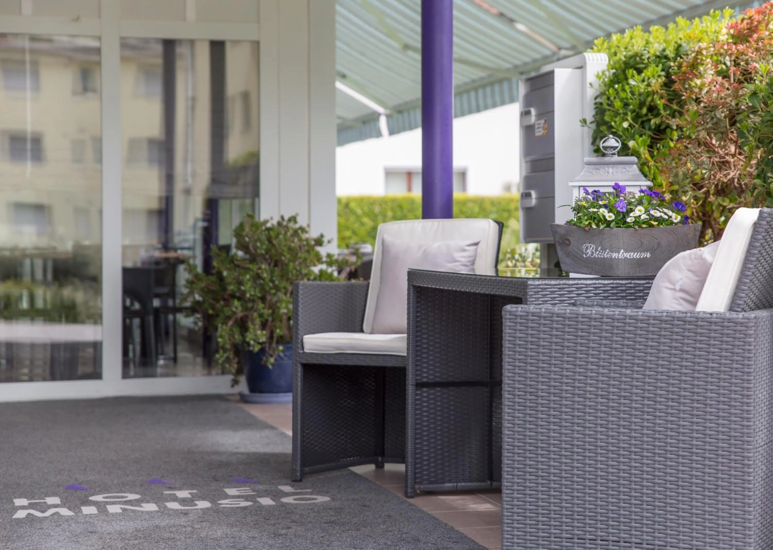 Facade/entrance in Smart-HOTEL MINUSIO, a Swiss Quality Hotel