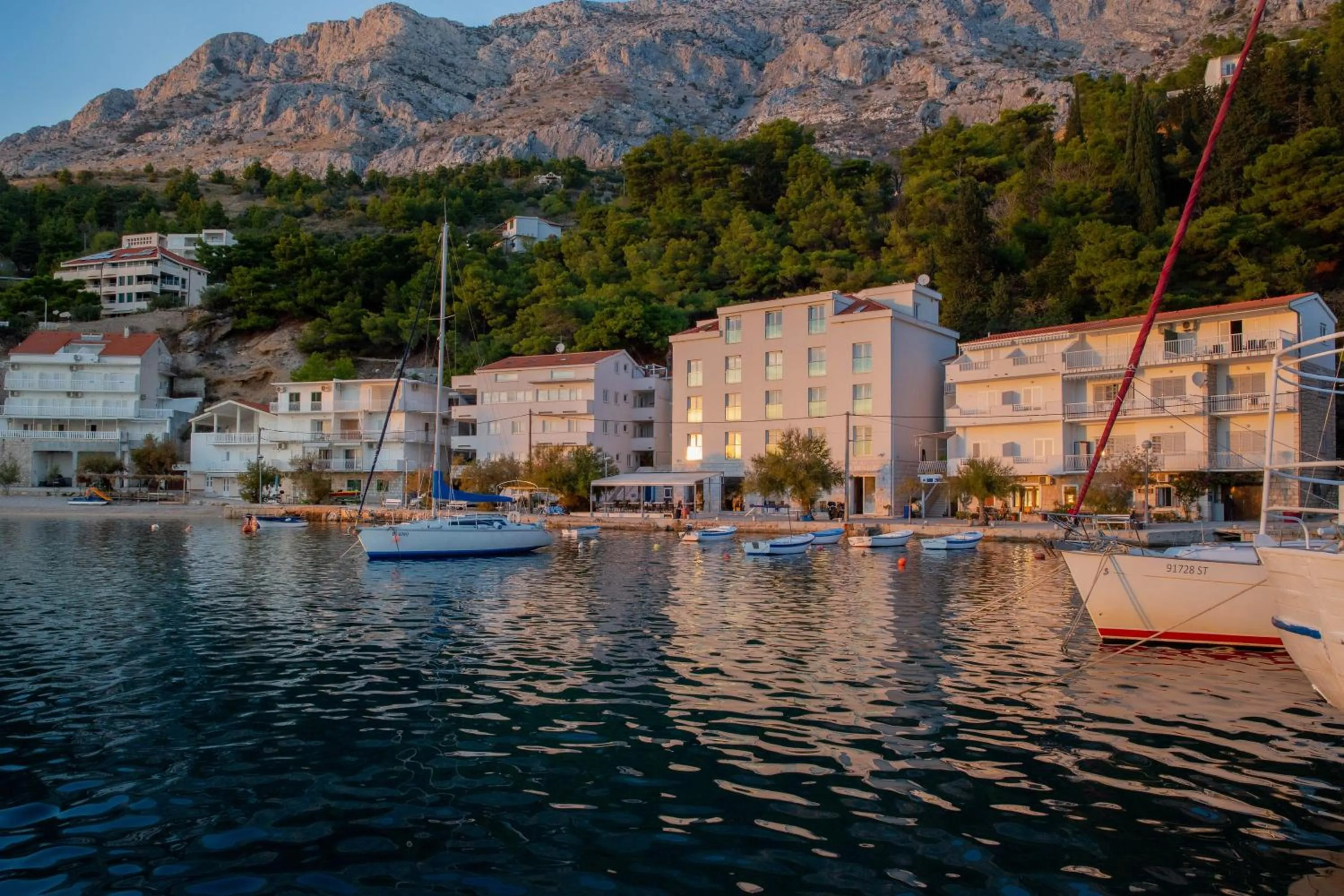 Property building in Hotel Pleter