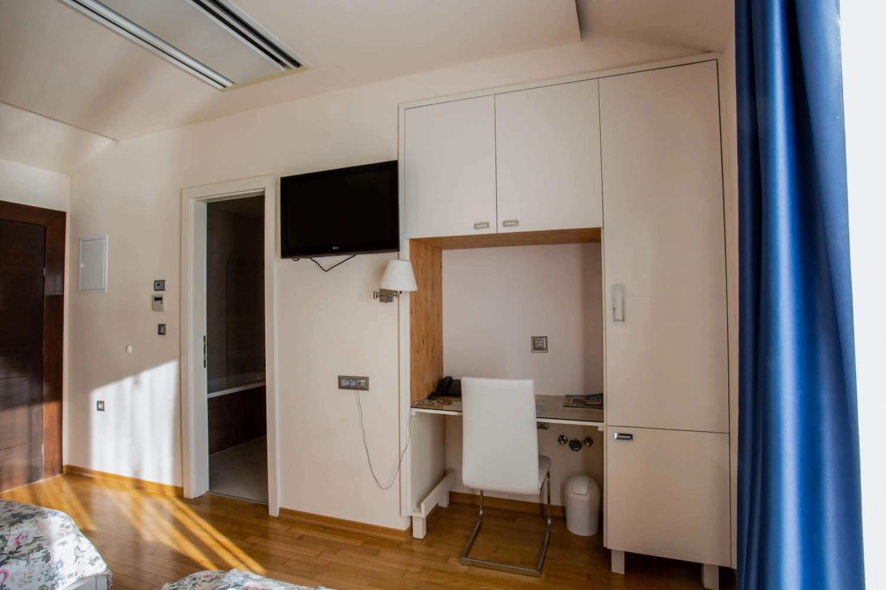 Photo of the whole room in Hotel Pleter