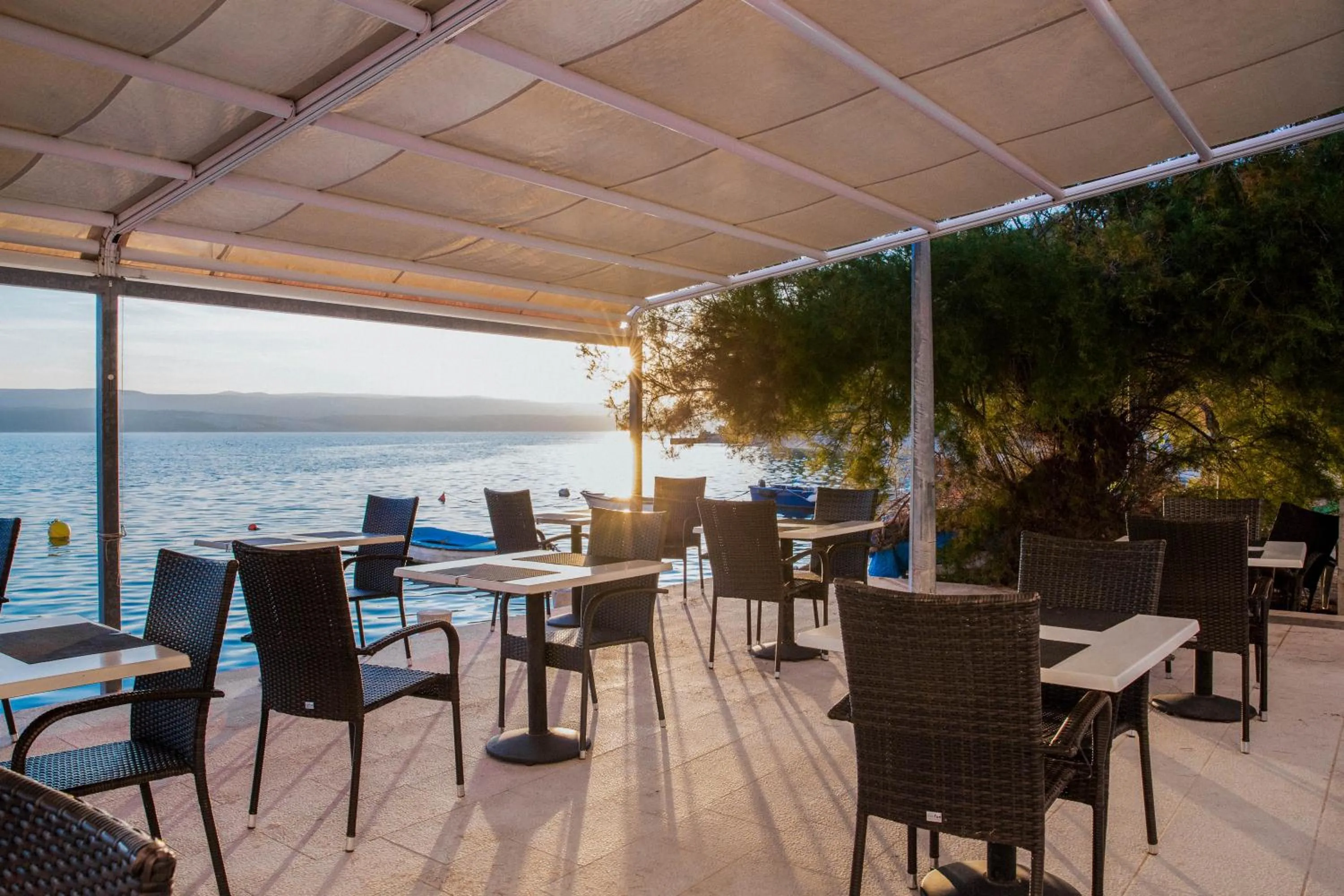 Restaurant/places to eat in Hotel Pleter