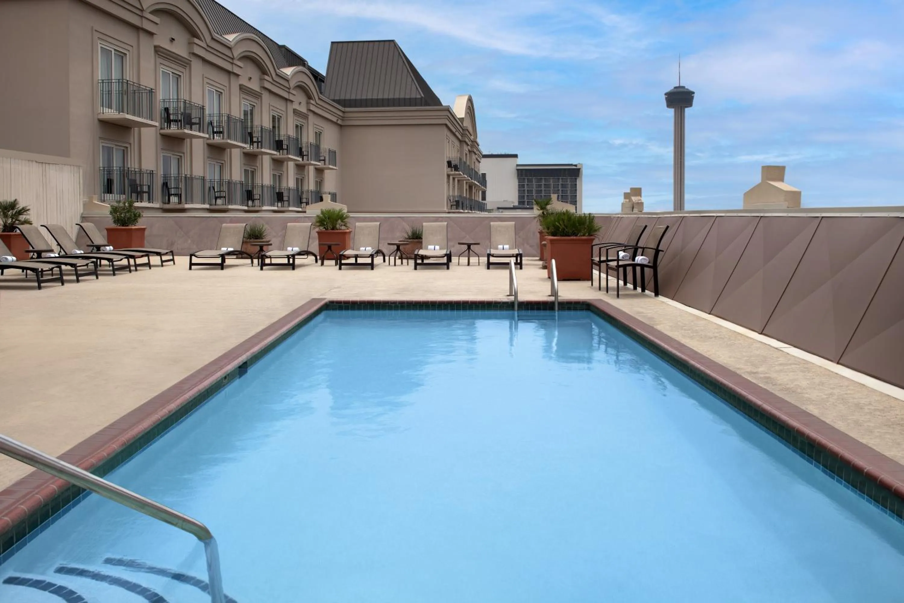 Swimming pool in Homewood Suites by Hilton San Antonio Riverwalk/Downtown