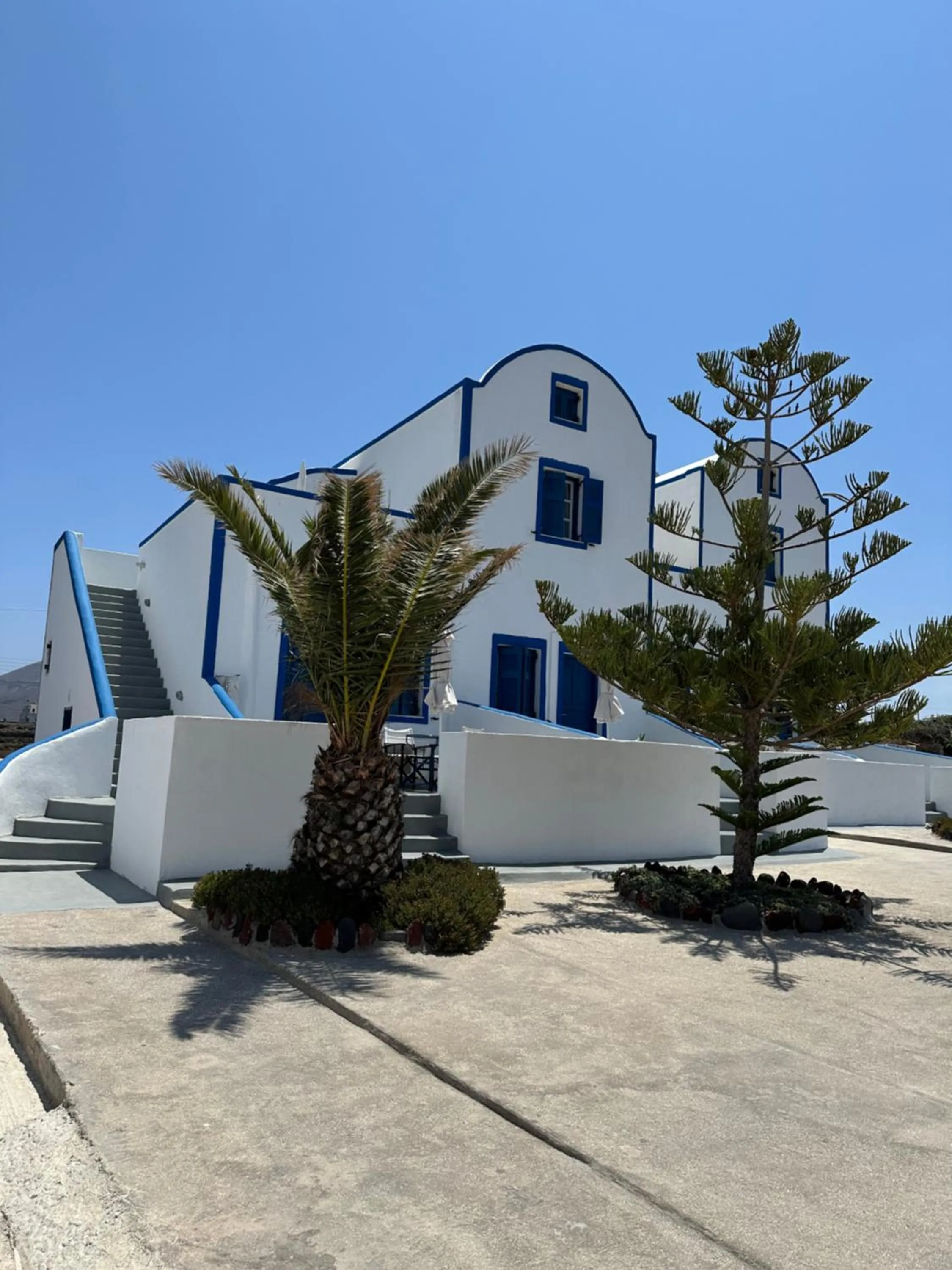 Property building in Hotel Paradisos Oia
