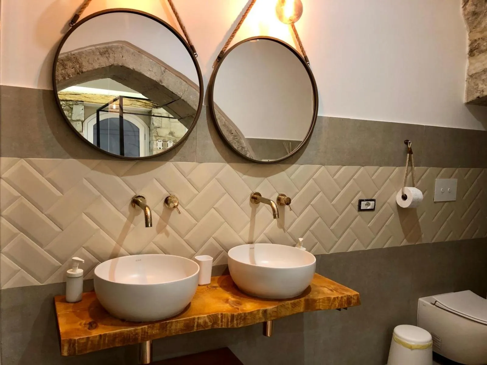 Bathroom in La Gemma di Ortigia