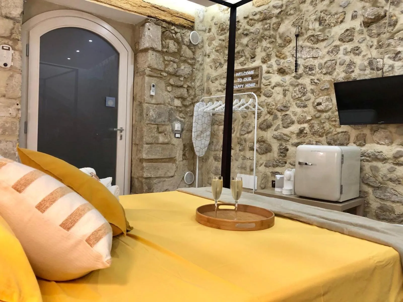 TV and multimedia in La Gemma di Ortigia