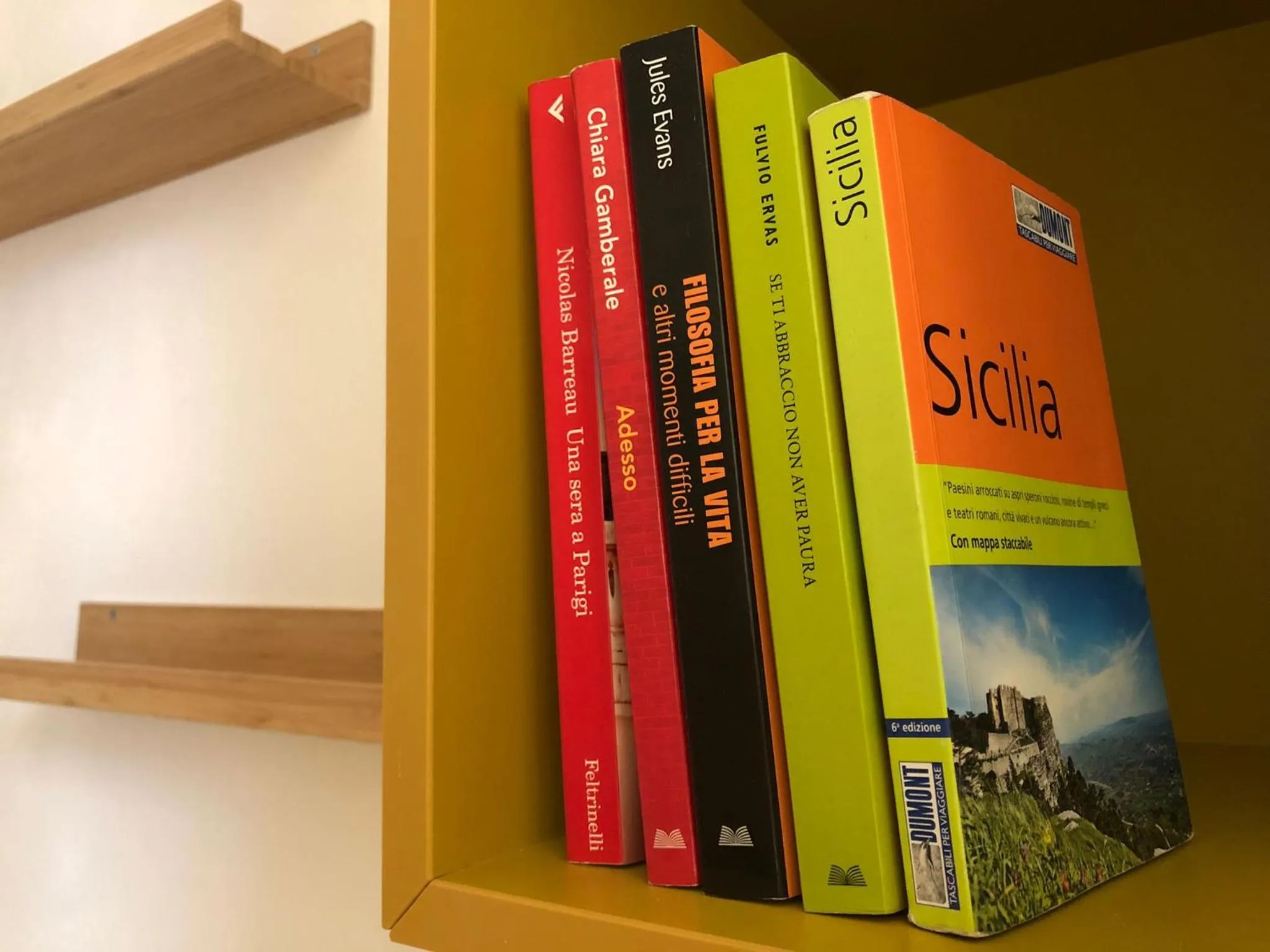 Library in La Gemma di Ortigia