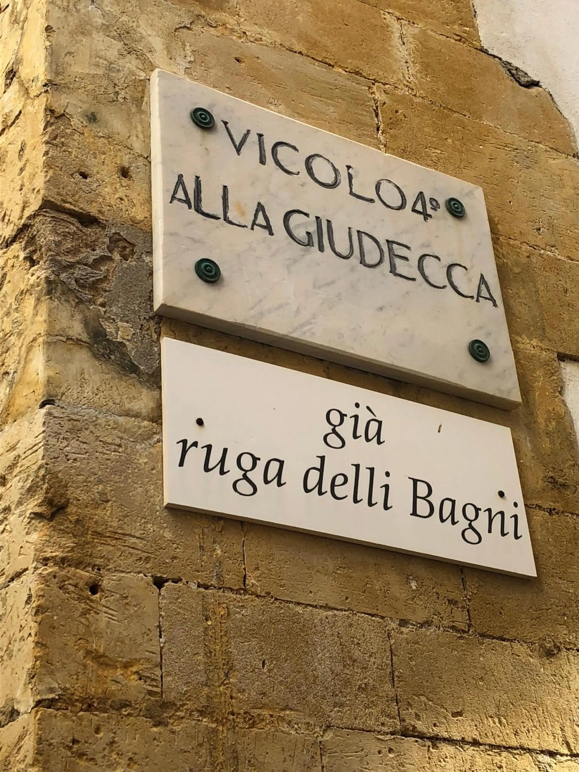 Property building in La Gemma di Ortigia