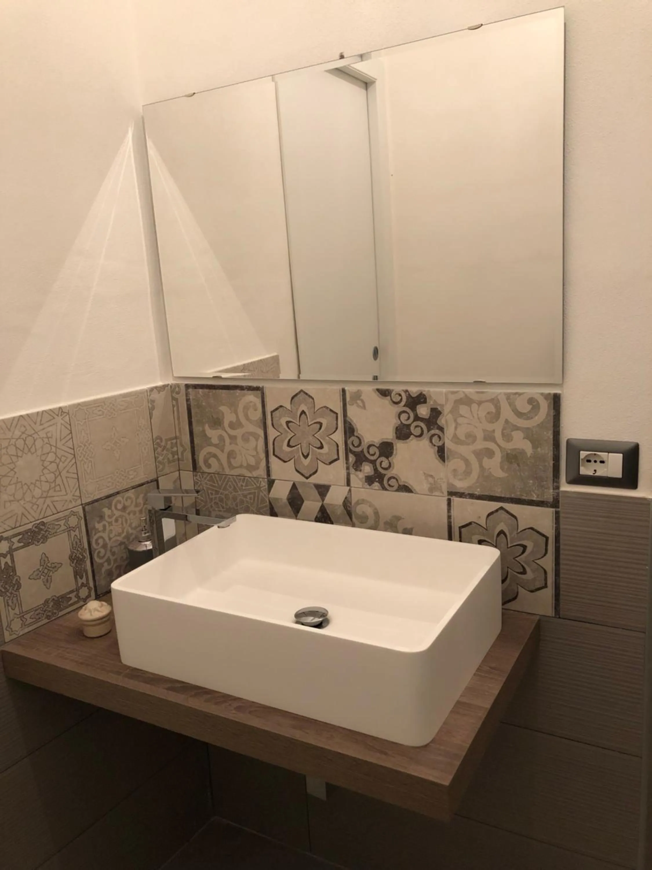 Bathroom in La Gemma di Ortigia