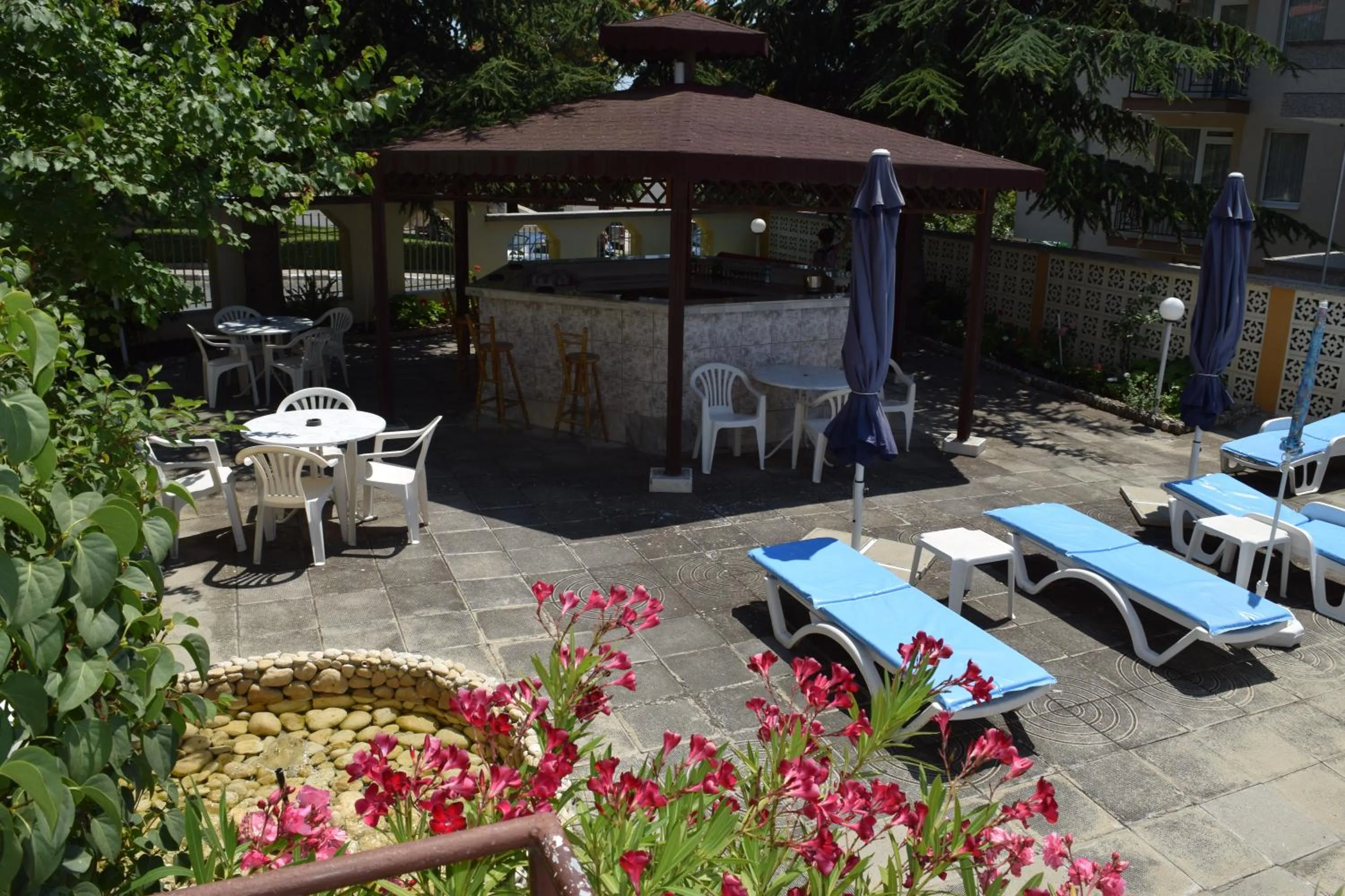 Garden in Family Hotel Chris