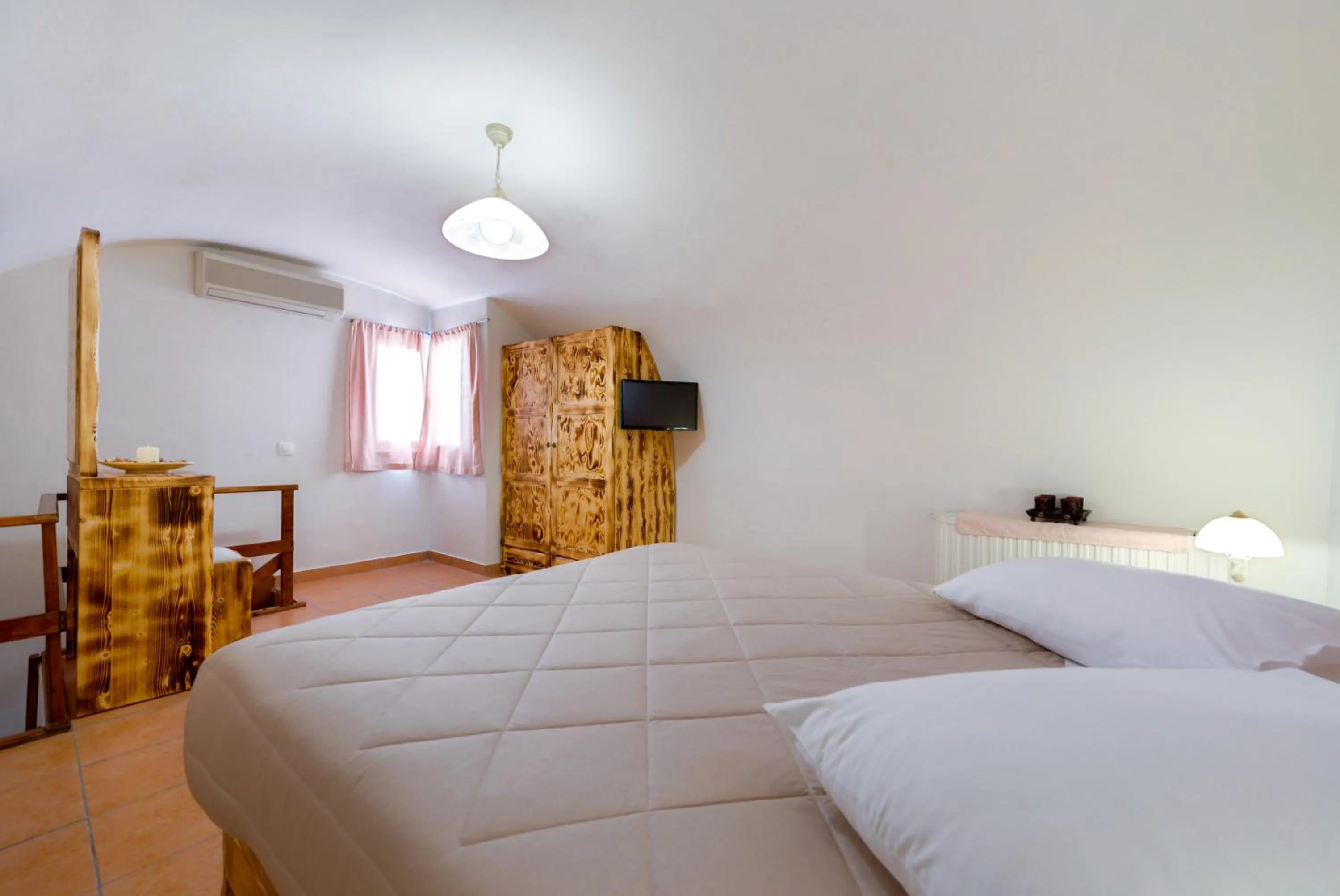 Bedroom, Bed in Villa Aegeon