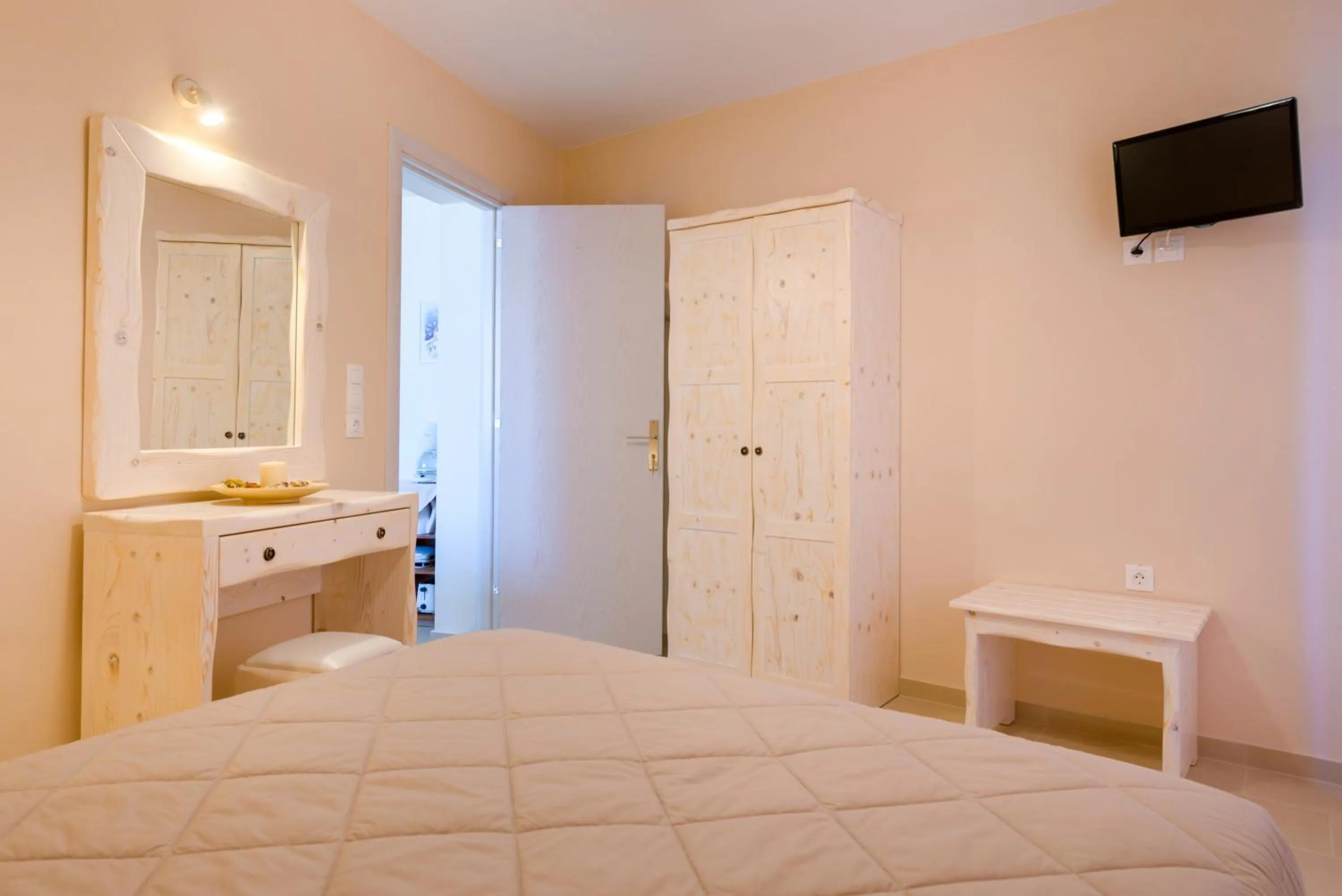 Bedroom, Bed in Villa Aegeon