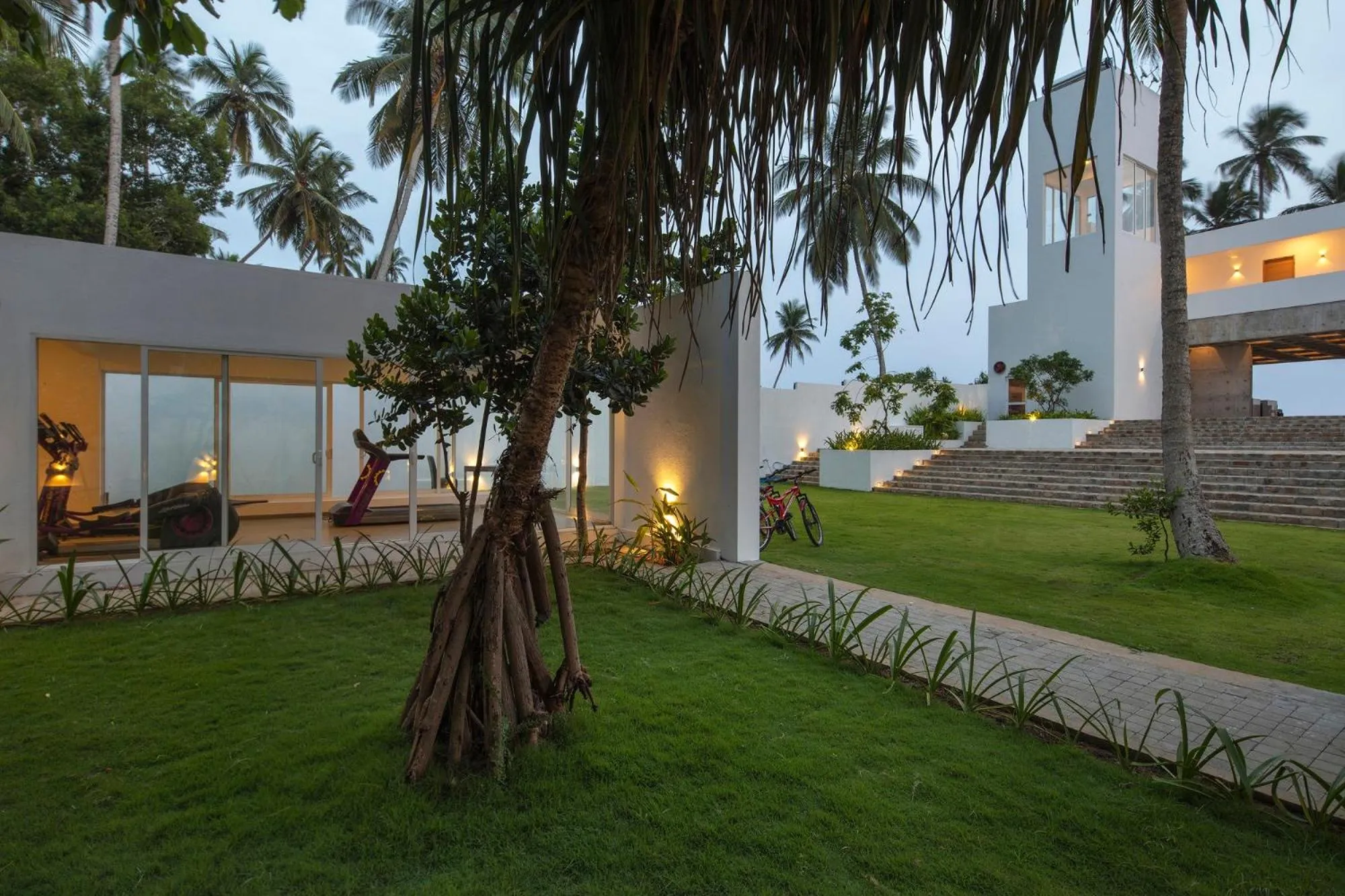 Garden in Serendivi Resort Villa