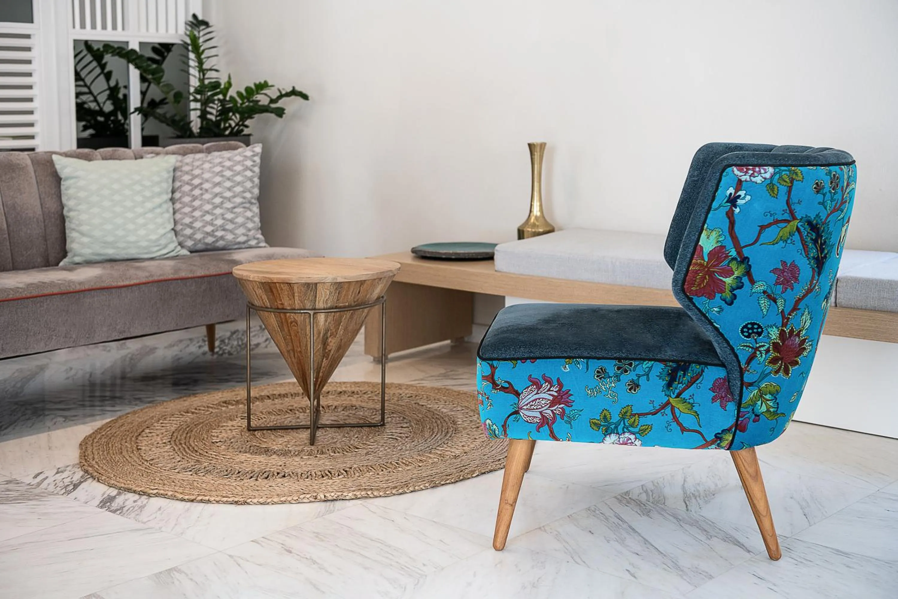 Seating area in Forum Suites