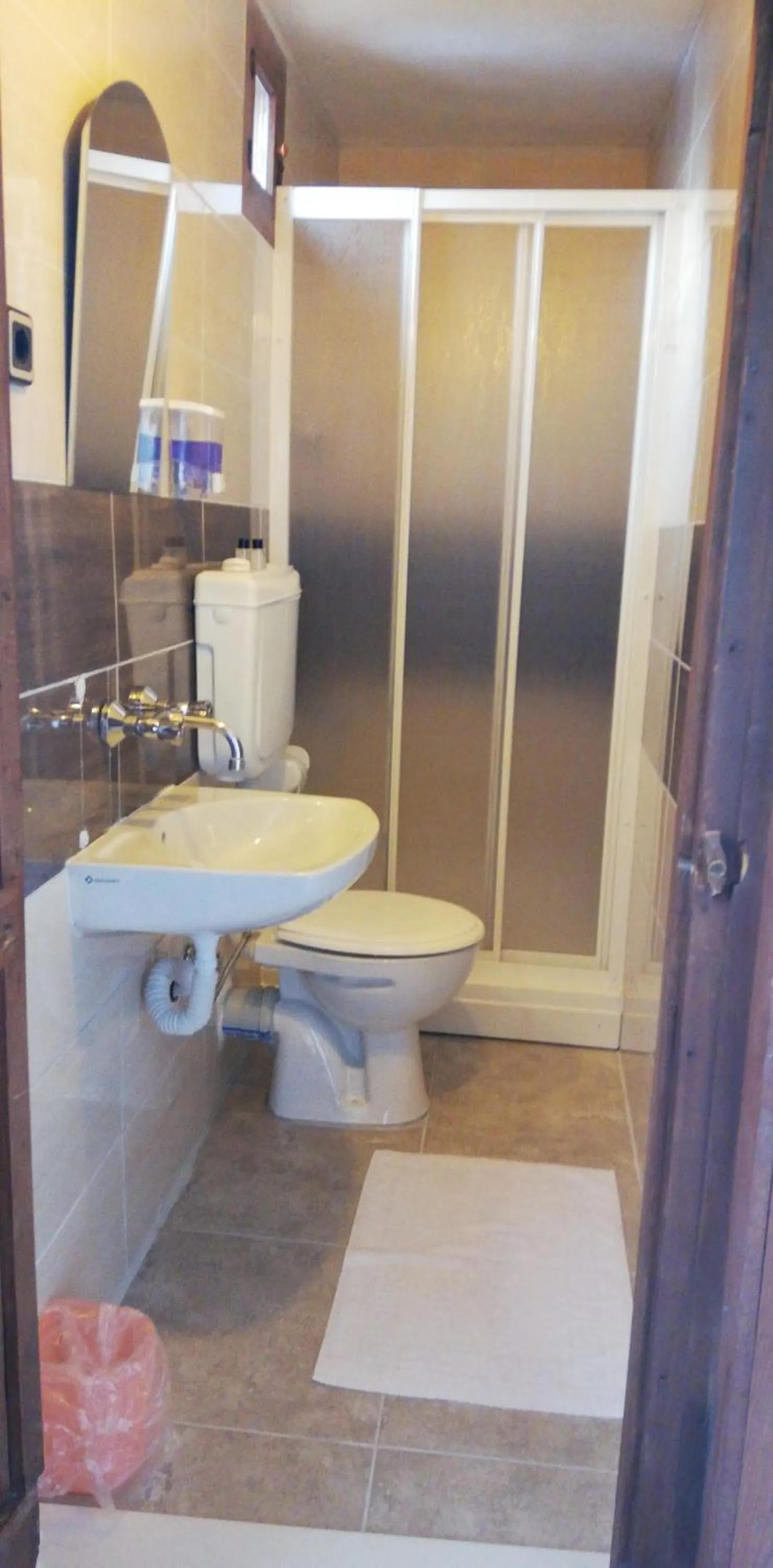 Shower in Arifbey Konak Hotel