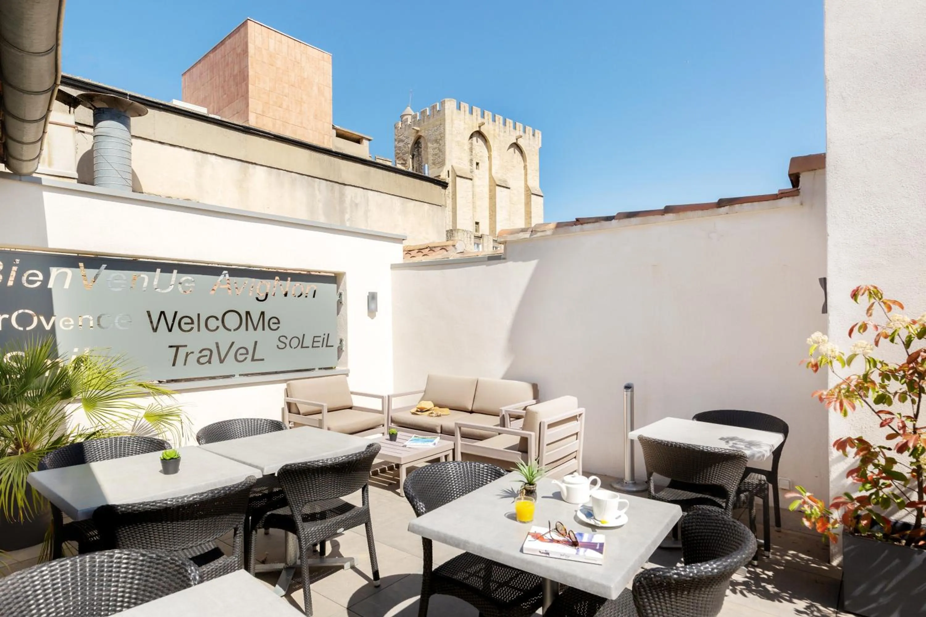 Property building in Kyriad Avignon - Palais des Papes